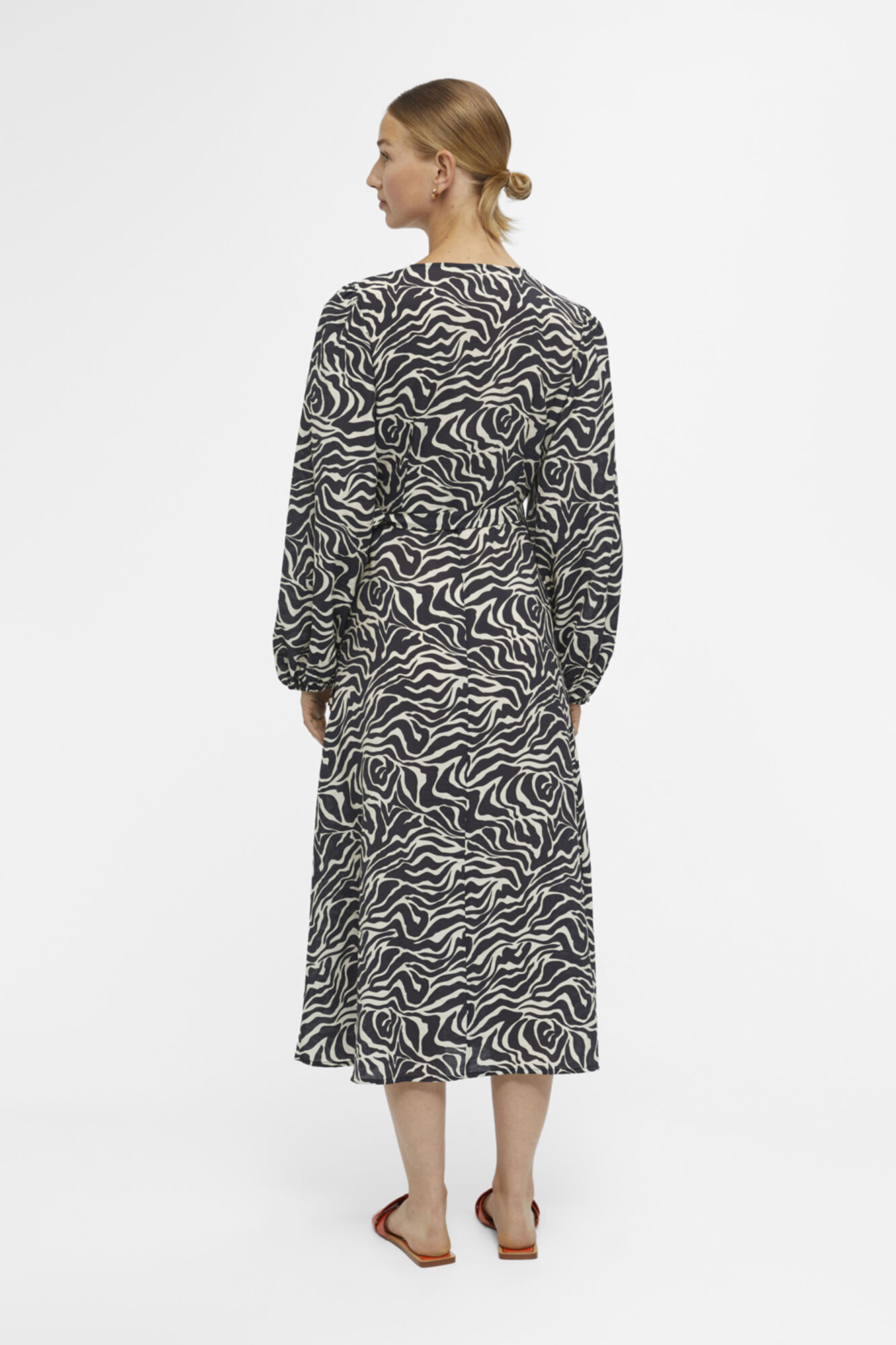 Vestido midi envelope - Preto