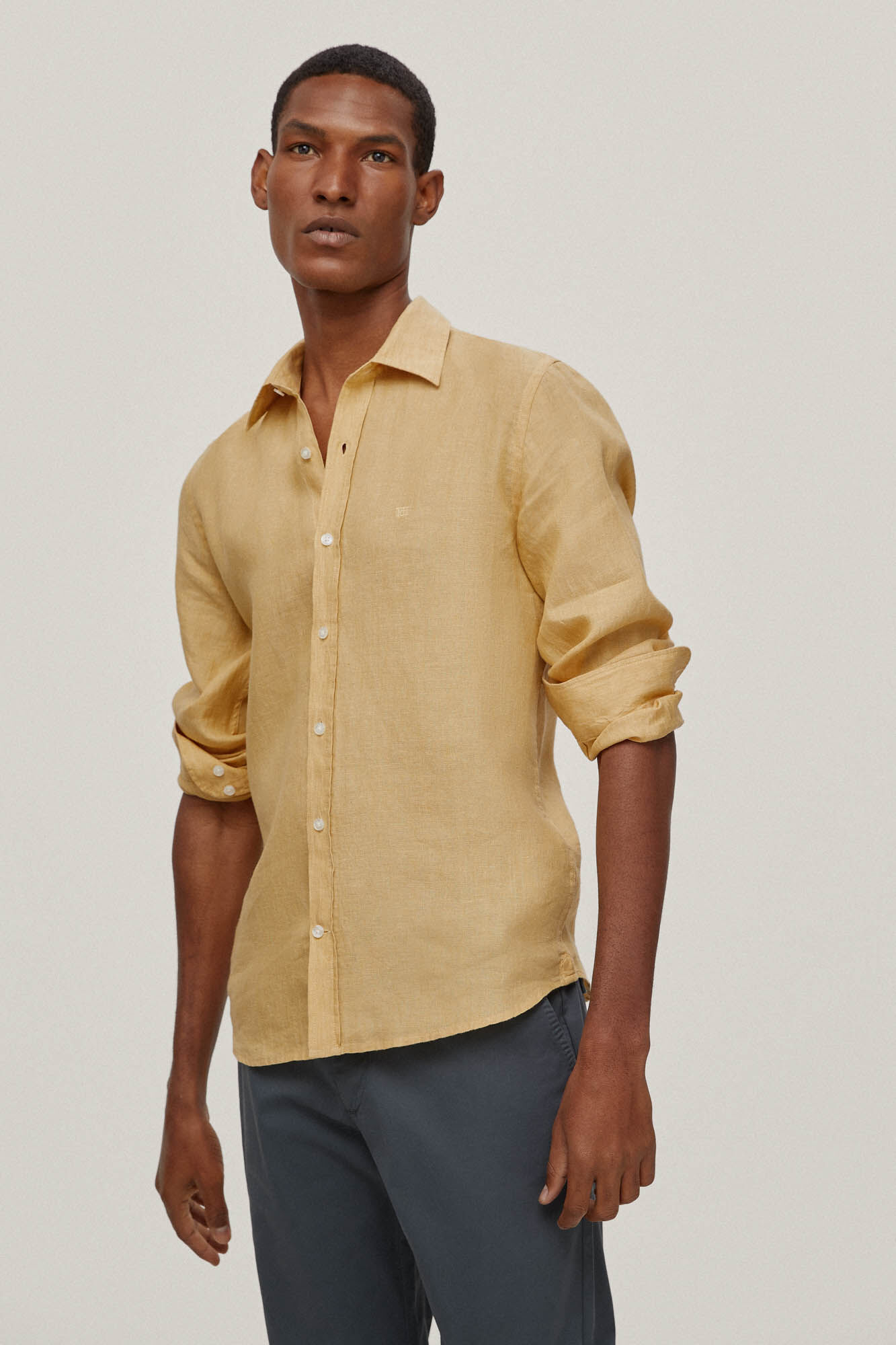 Camisa de linho lisa - Amarela