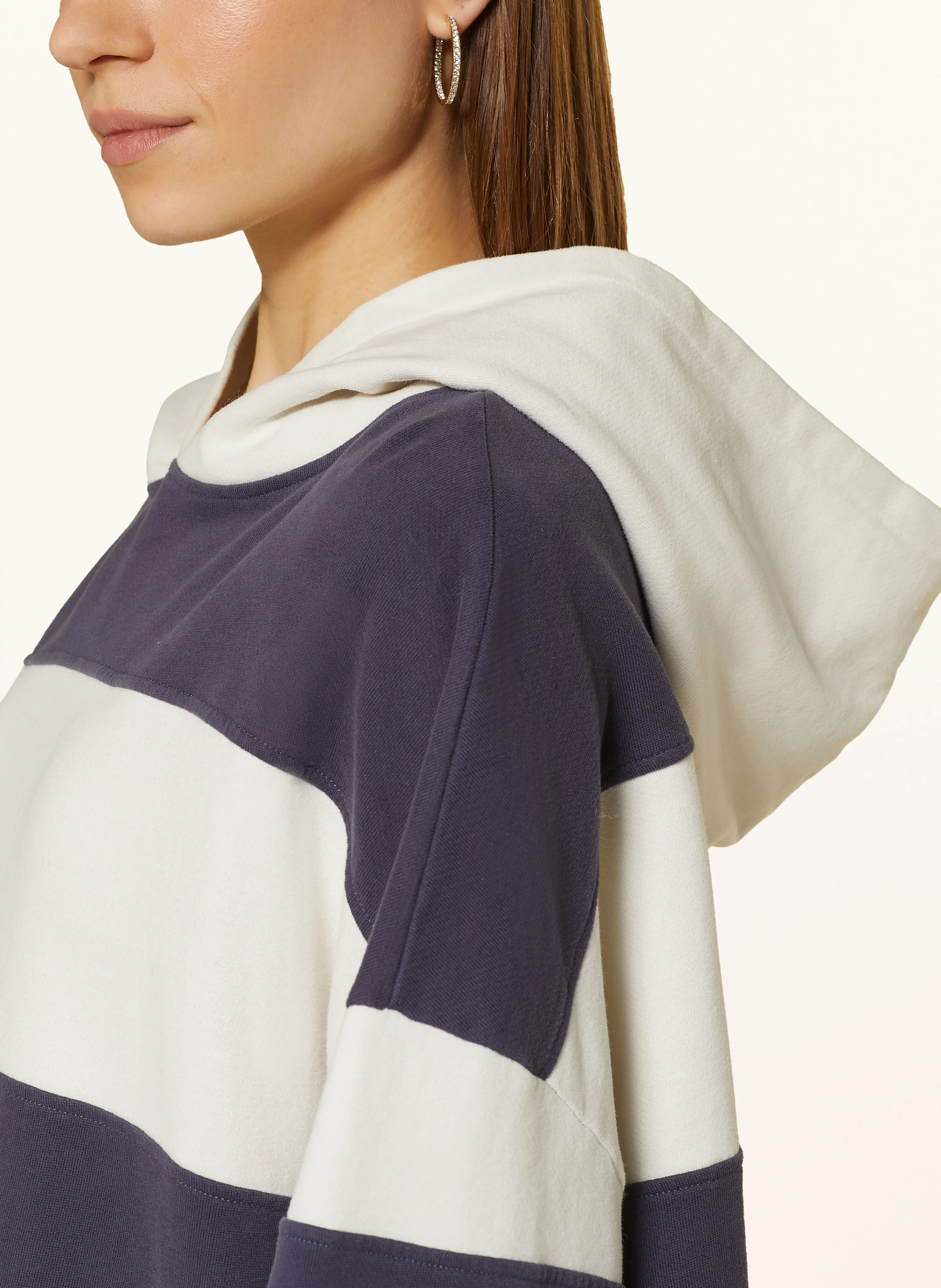 Juvia Hoodie CAREN