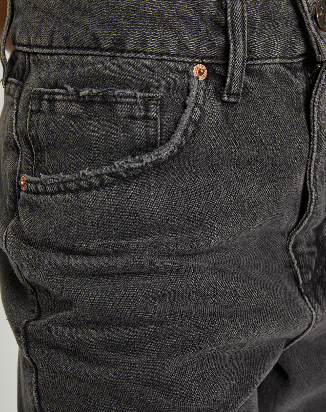 Urban Outfitters Jean mom en Toile de Coton délavé noir