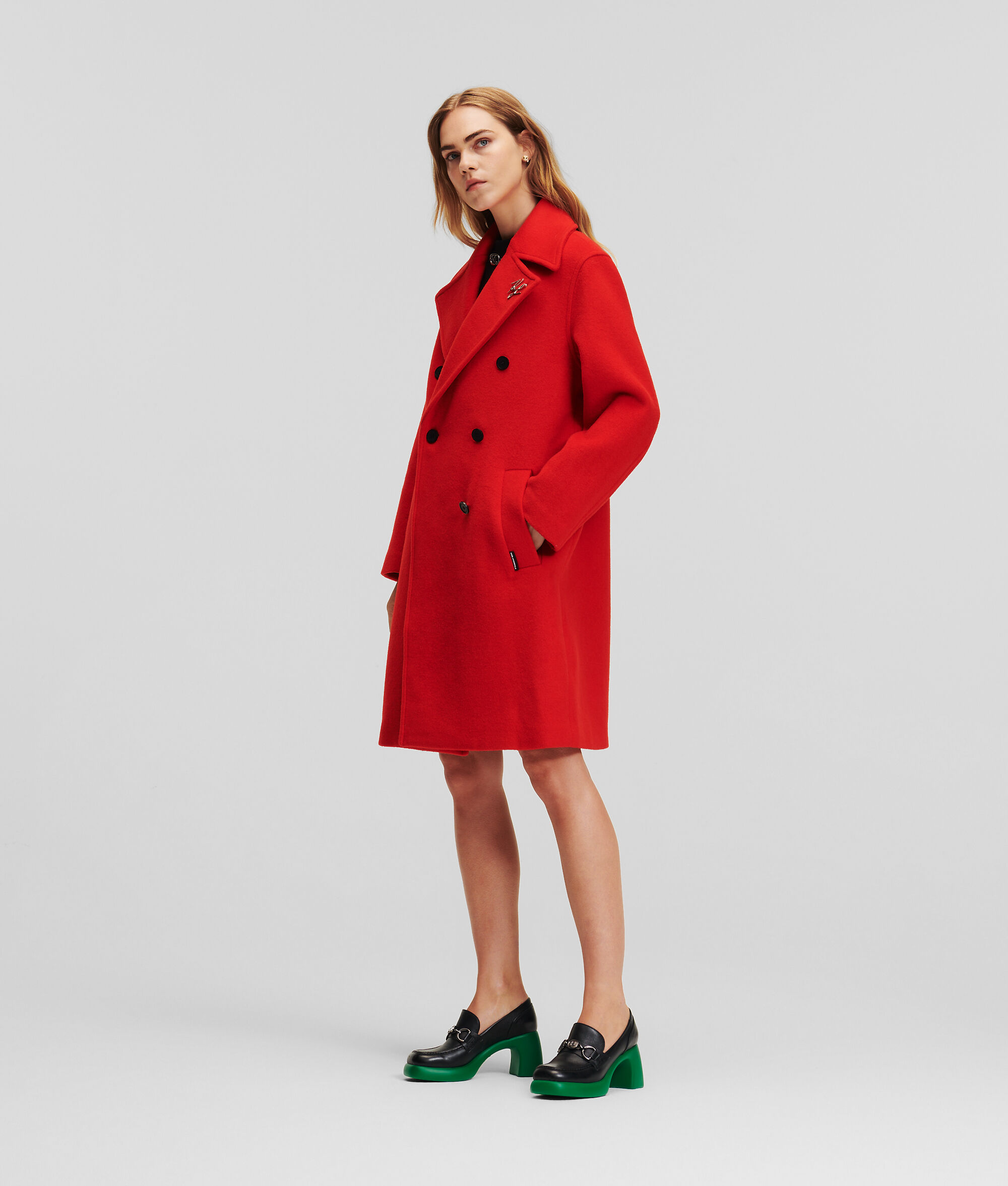 MANTEAU EN LAINE À DOUBLE BOUTONNAGE