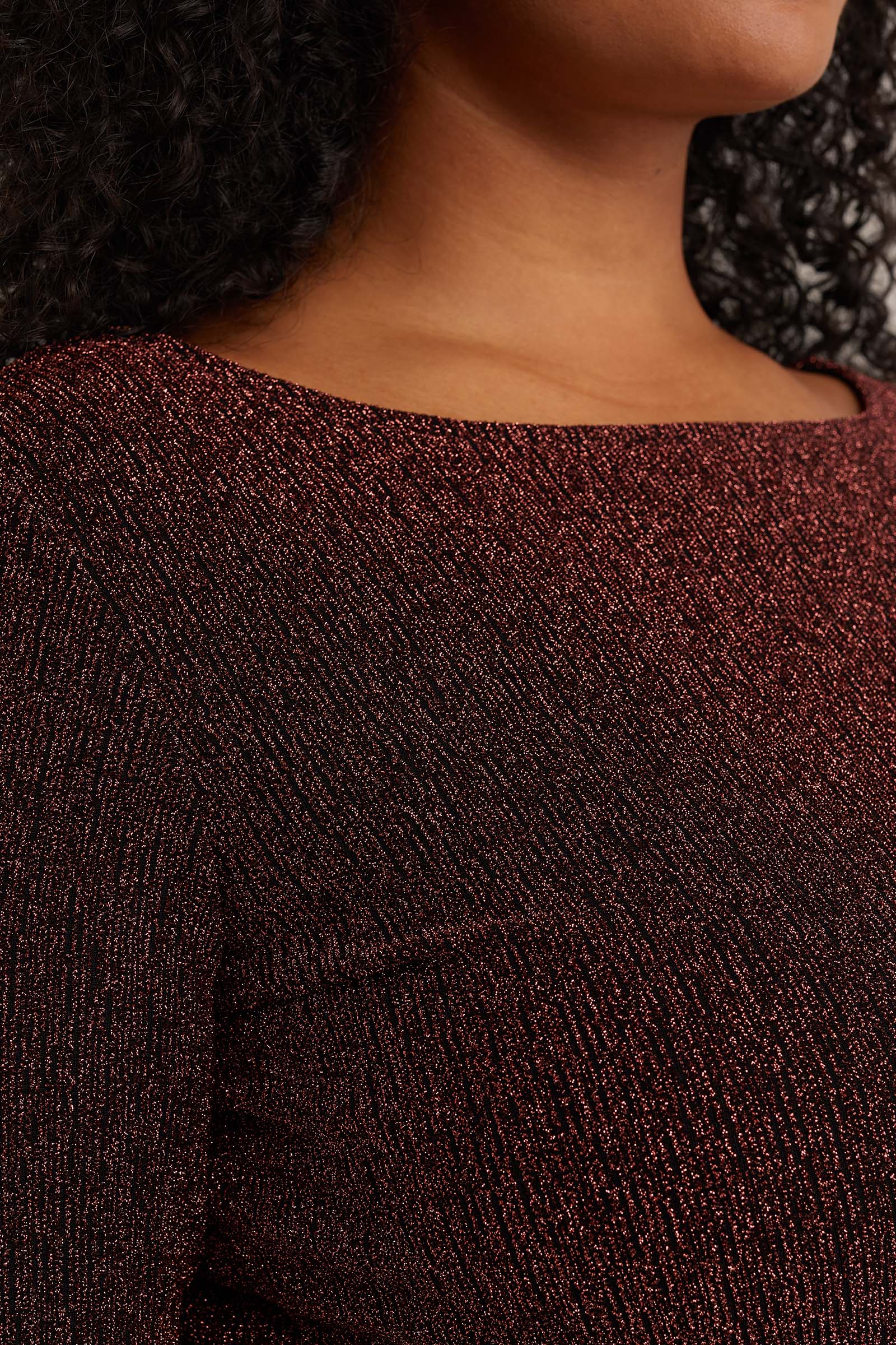 T-shirt met glittergaren - Curve WE Fashion Donkerrood
