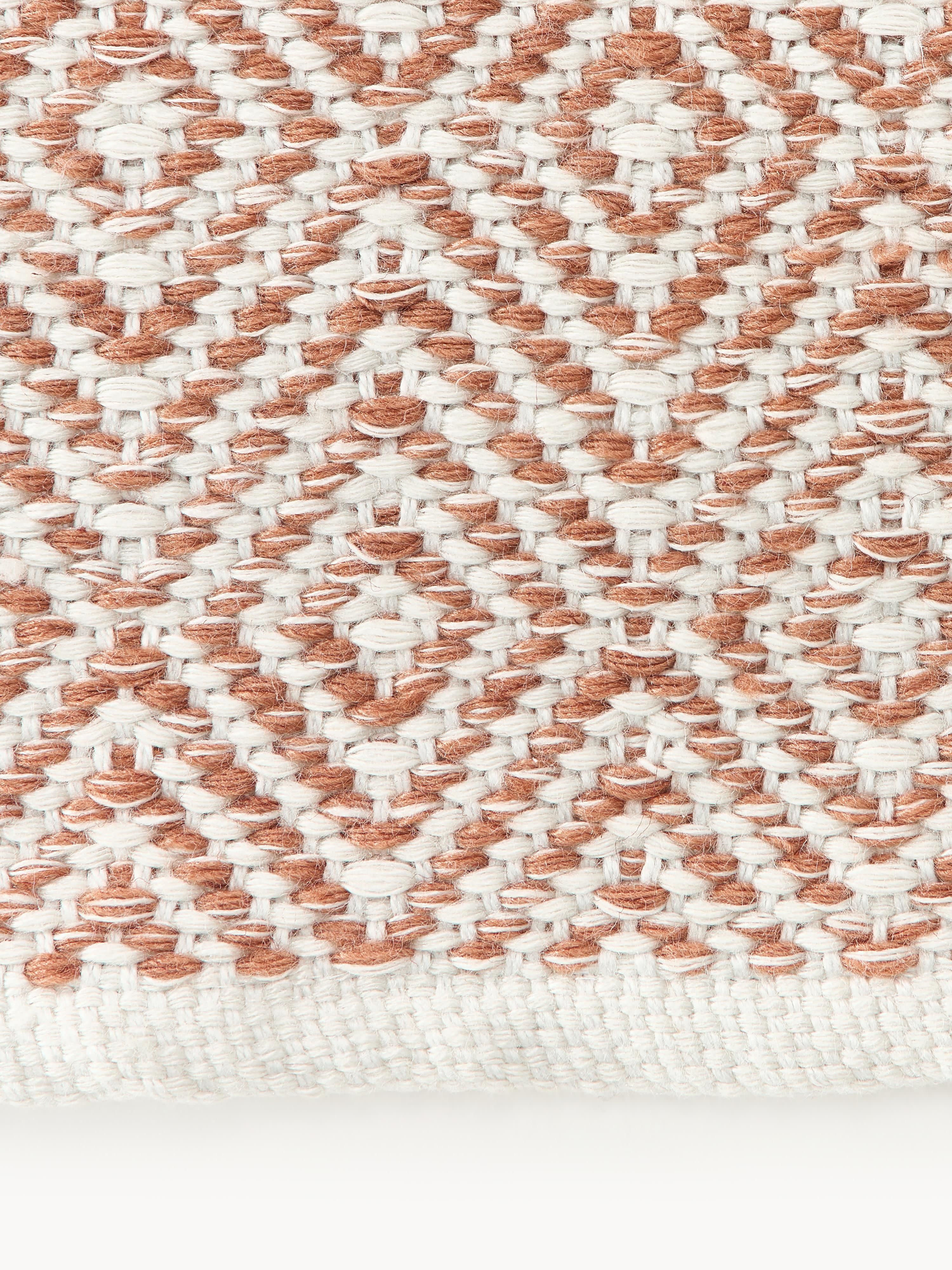 Handgeweven outdoor vloerkleed Rika met vintage ruitjesmotief