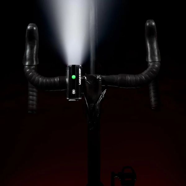 Lezyne Super Drive Smart Genopladelig Forlygte, 1800 Lumen