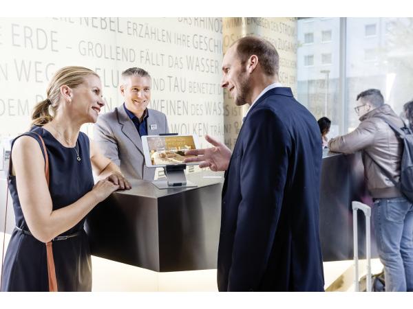 DURABLE Halterung Table Silber Hochwertige Tablet Tischhalterung