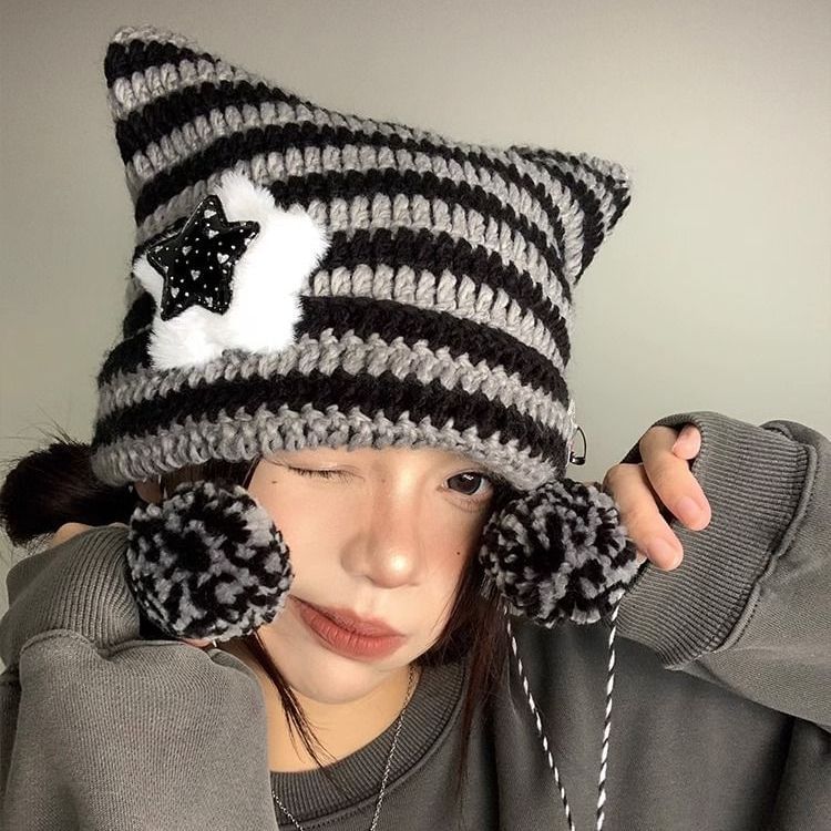 Hyeeun - Gestreepte muts met kattenoren