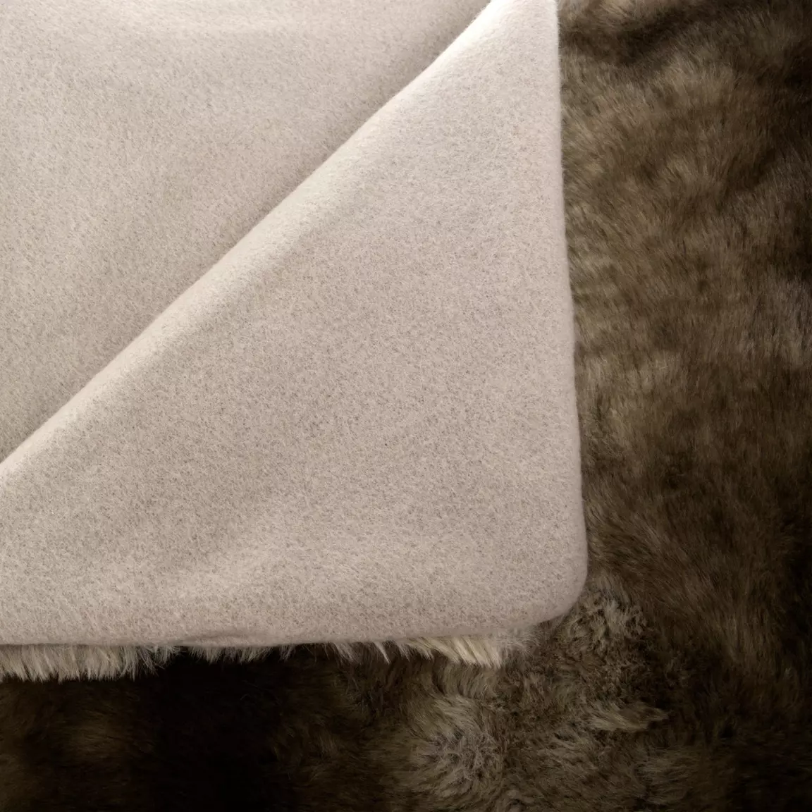 Plaid fausse fourrure (120 x 160 cm) Grizzly Beige