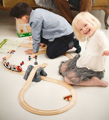 BRIO World Starter Kit - 26 Teile - Schienen 33773