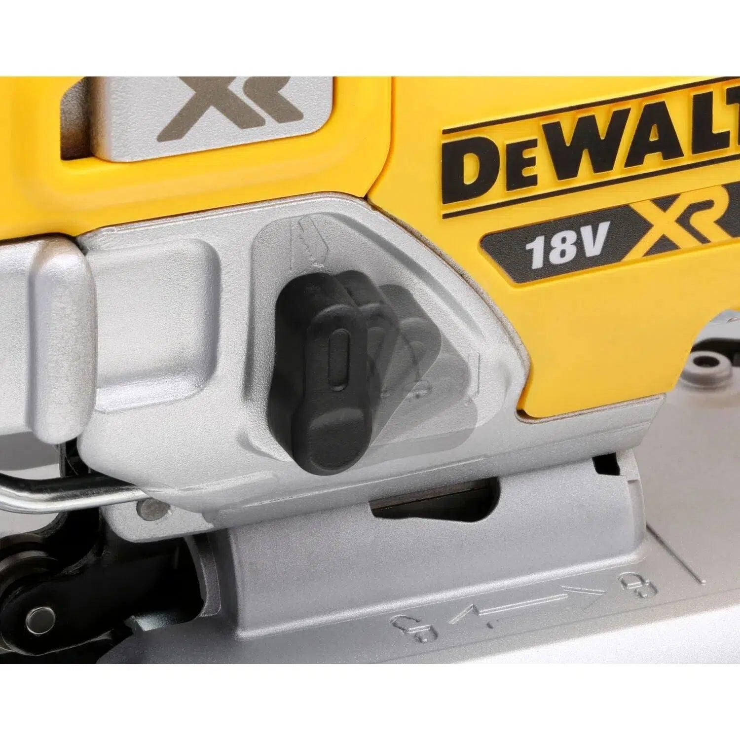 DeWALT DCS334NT Accu decoupeerzaag 18V XR Basic Body in TSTAK