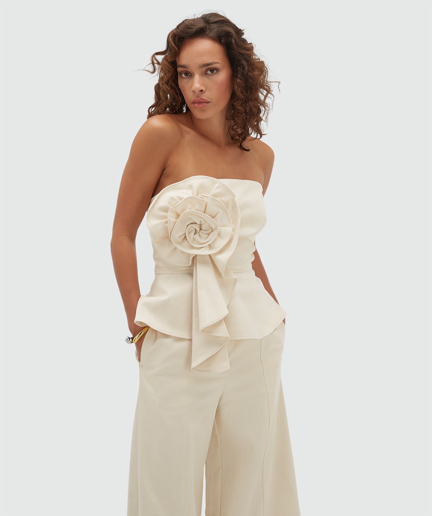 JV-FERRA fitted bustier met bloem van katoen - ecru