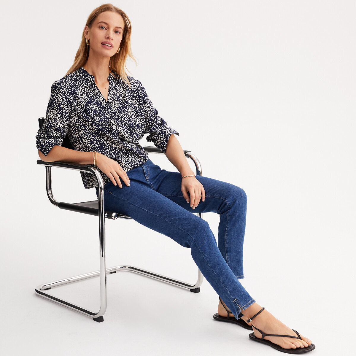 ANNE WEYBURN<br>Blusa estampada, gola túnica, mangas compridas
