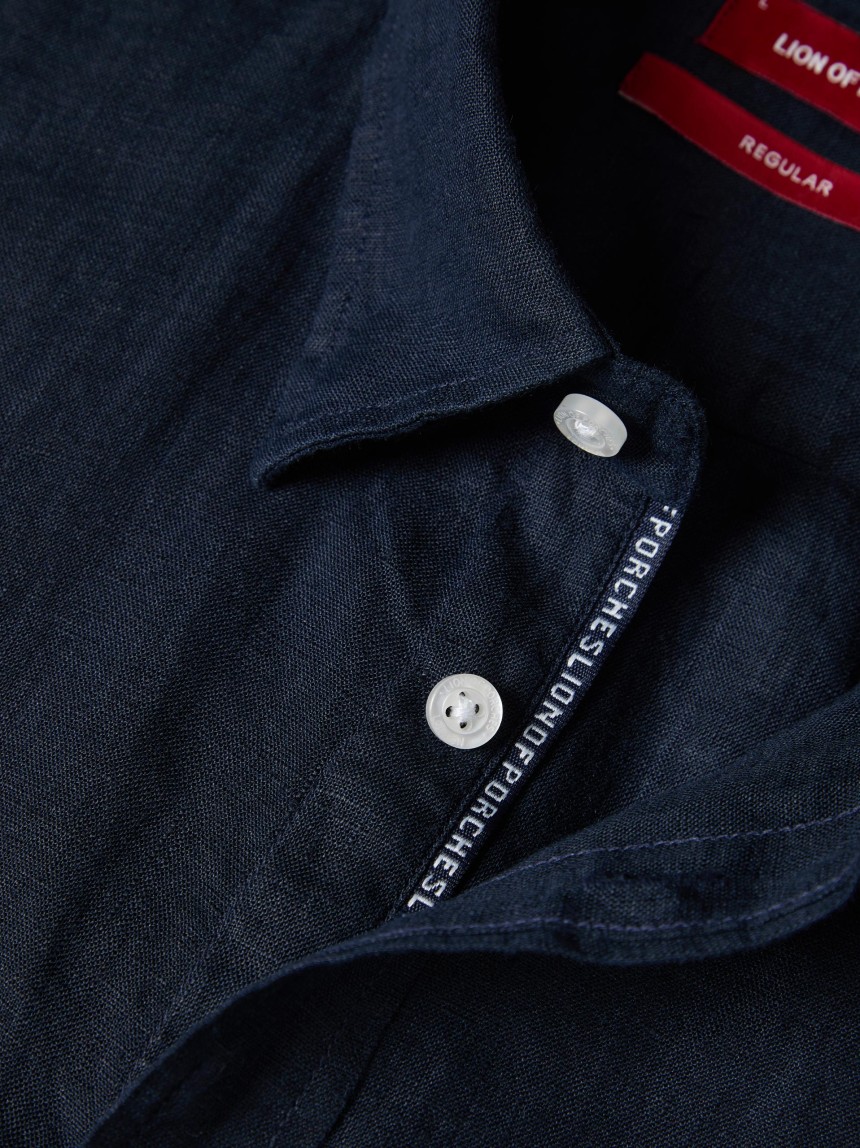 Camisa regular fit de manga curta em linho