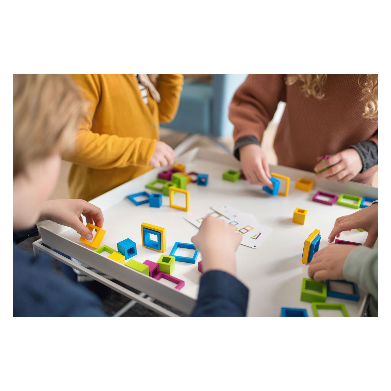 BS Toys Houten Frames Vorm en Kleuren Spel