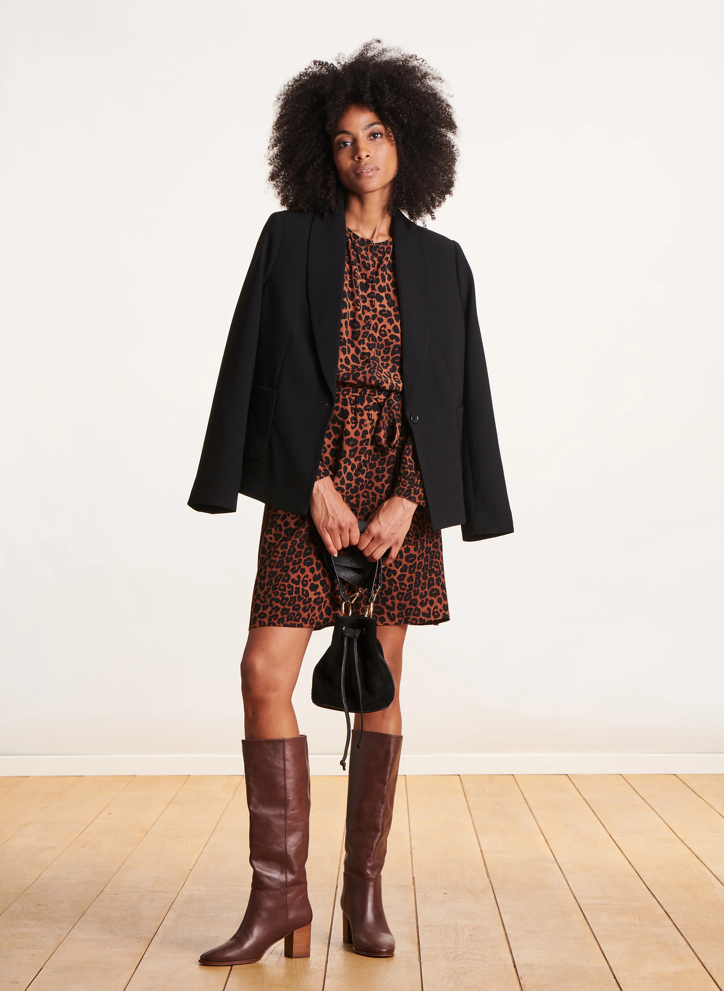 Veste de tailleur cintrée à col châle | Noir