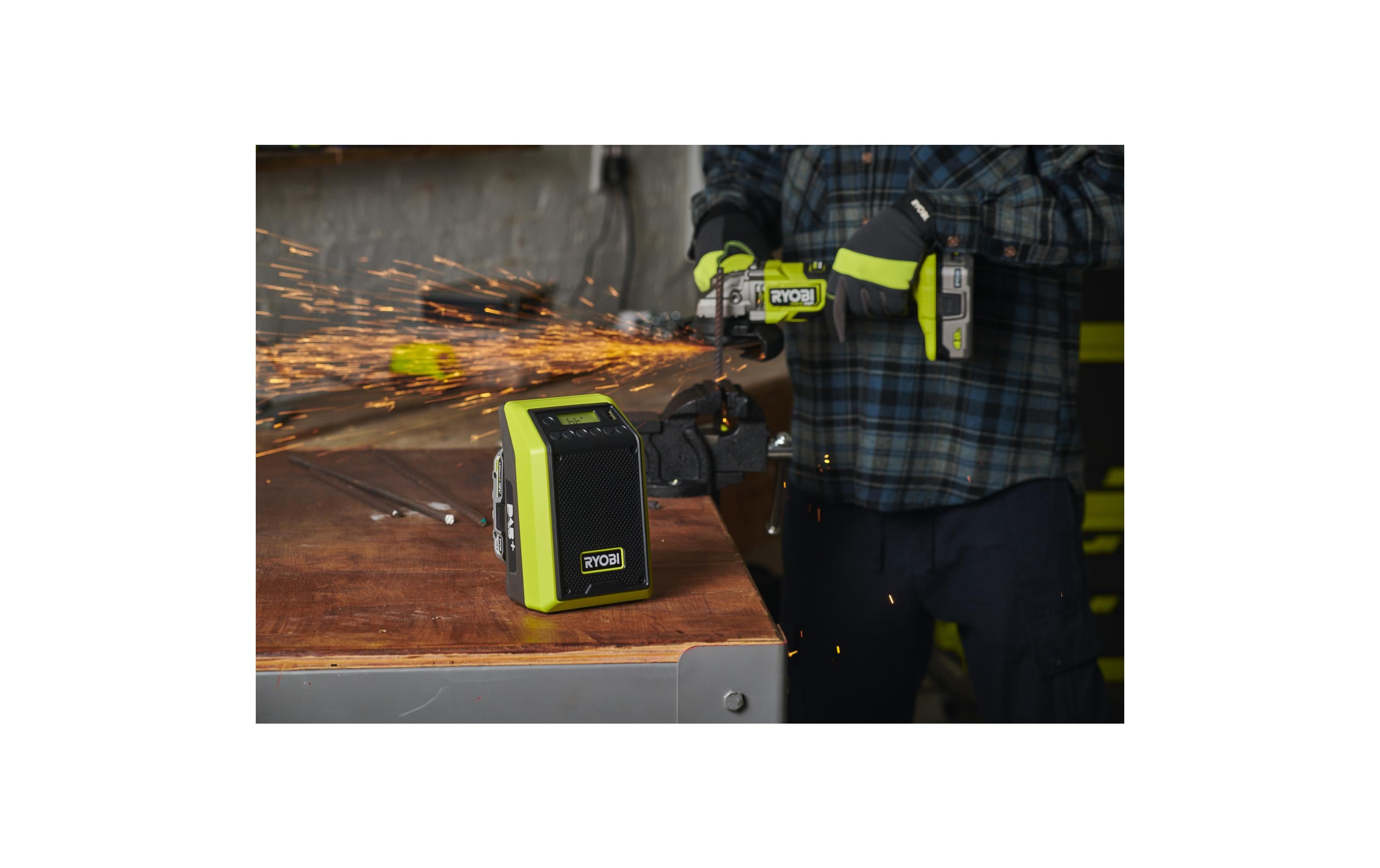 Baustellenradio RRDAB18-0, 18 V, Solo<br>Akkubetriebenes Bluetooth-Radio mit DAB-Funktion und 1 x 10 W Ausgangsleistung