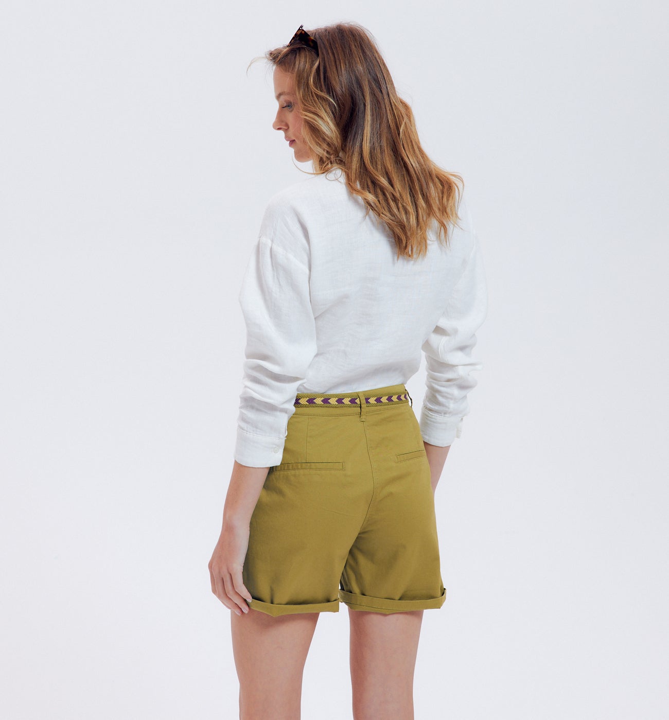 Short à pinces + ceinture - Vert olive