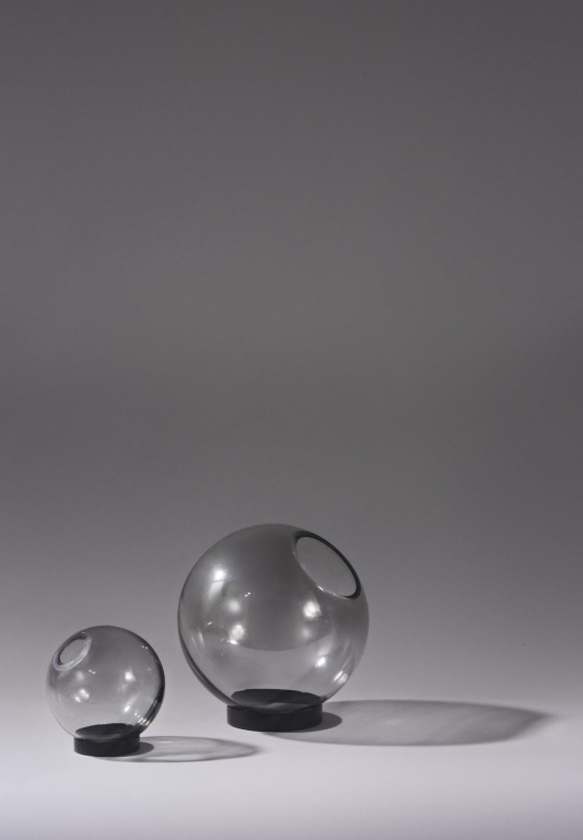 AYTM Globe vaas 21 zwart/goud