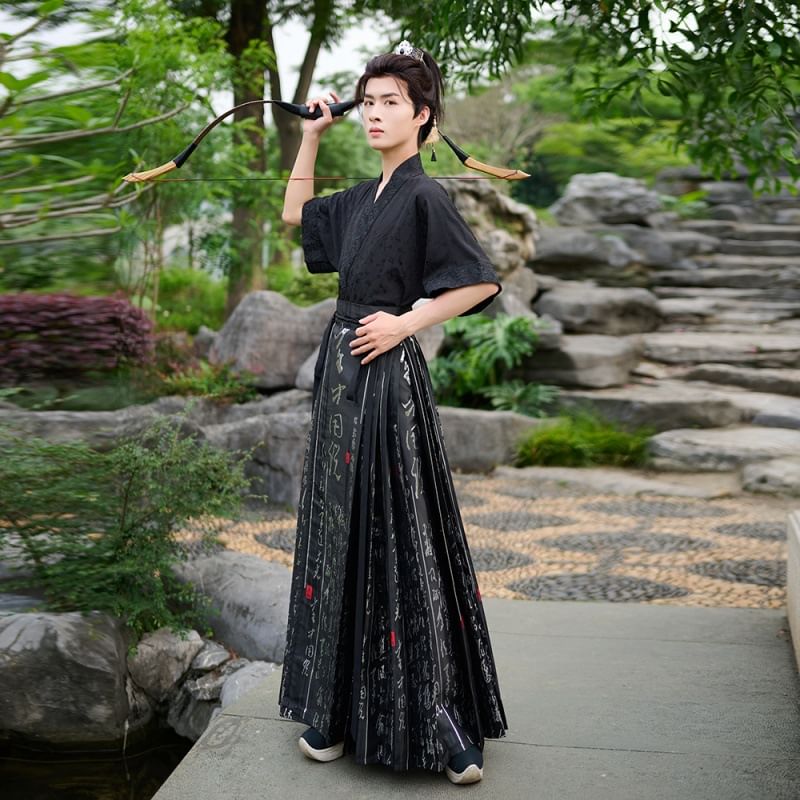 Tangier - Jacquard Hanfu-top met korte mouwen / Maxi Ma Mian-rok met Chinese karakterprint