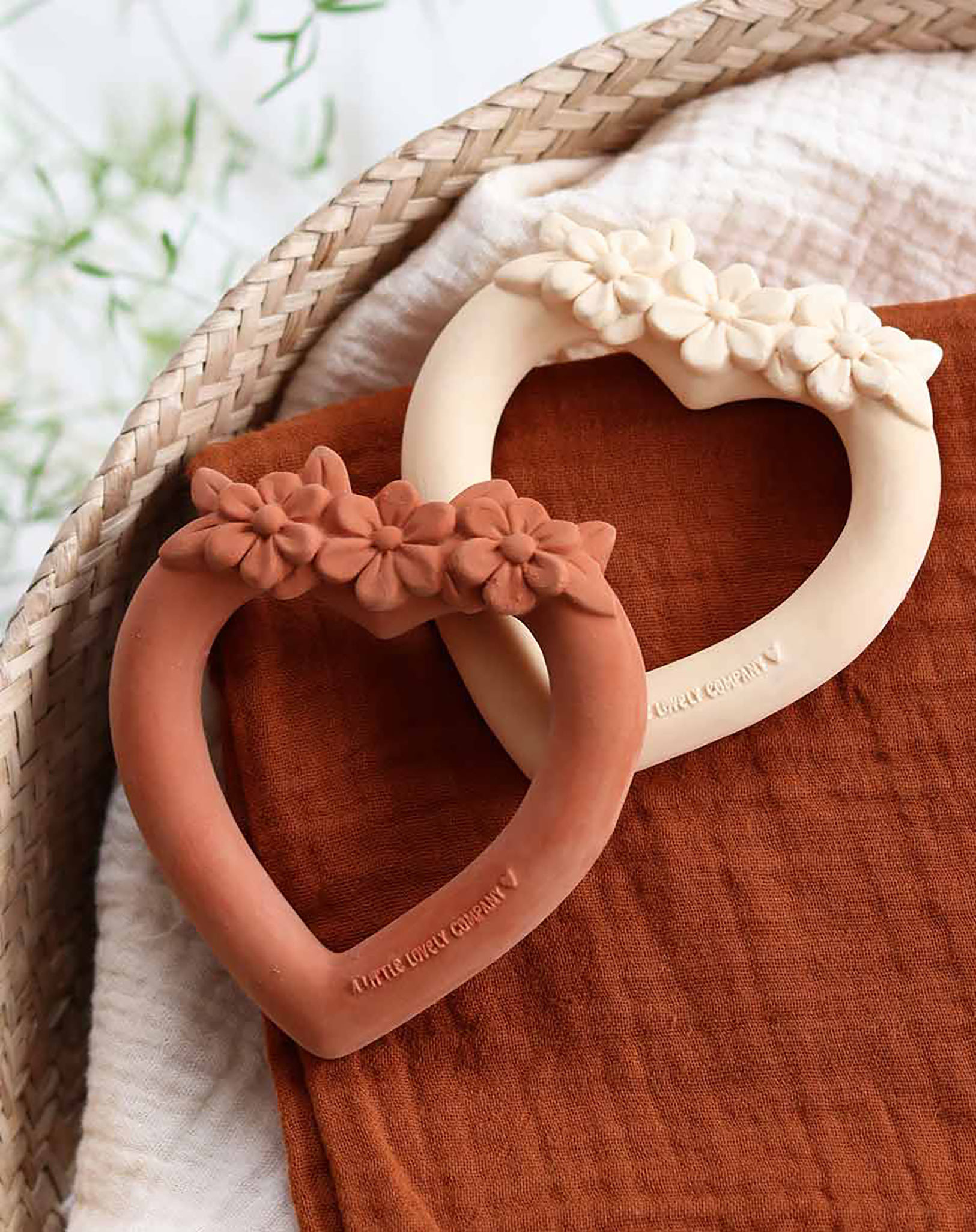 Beißring SWEET HEART in terracotta