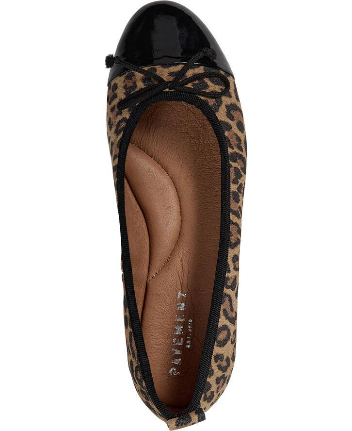 Pavement Lucy Leo/patent toe cap