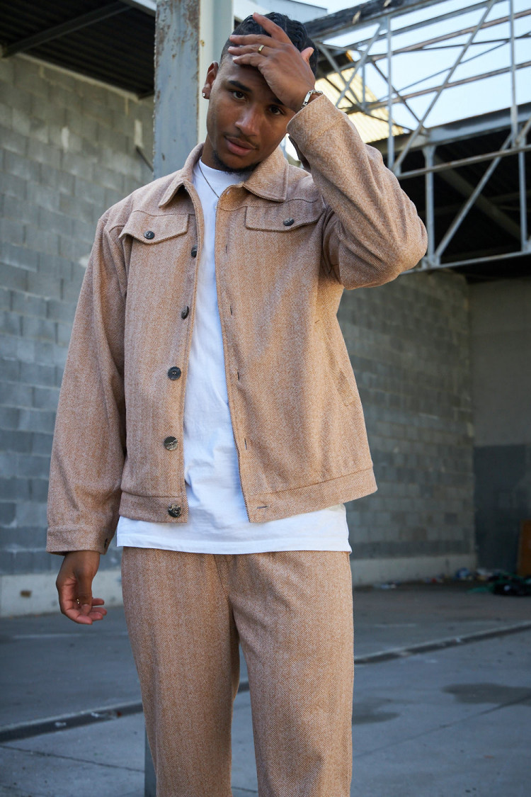 Ensemble 2 pièces chemise + pantalon beige à chevrons