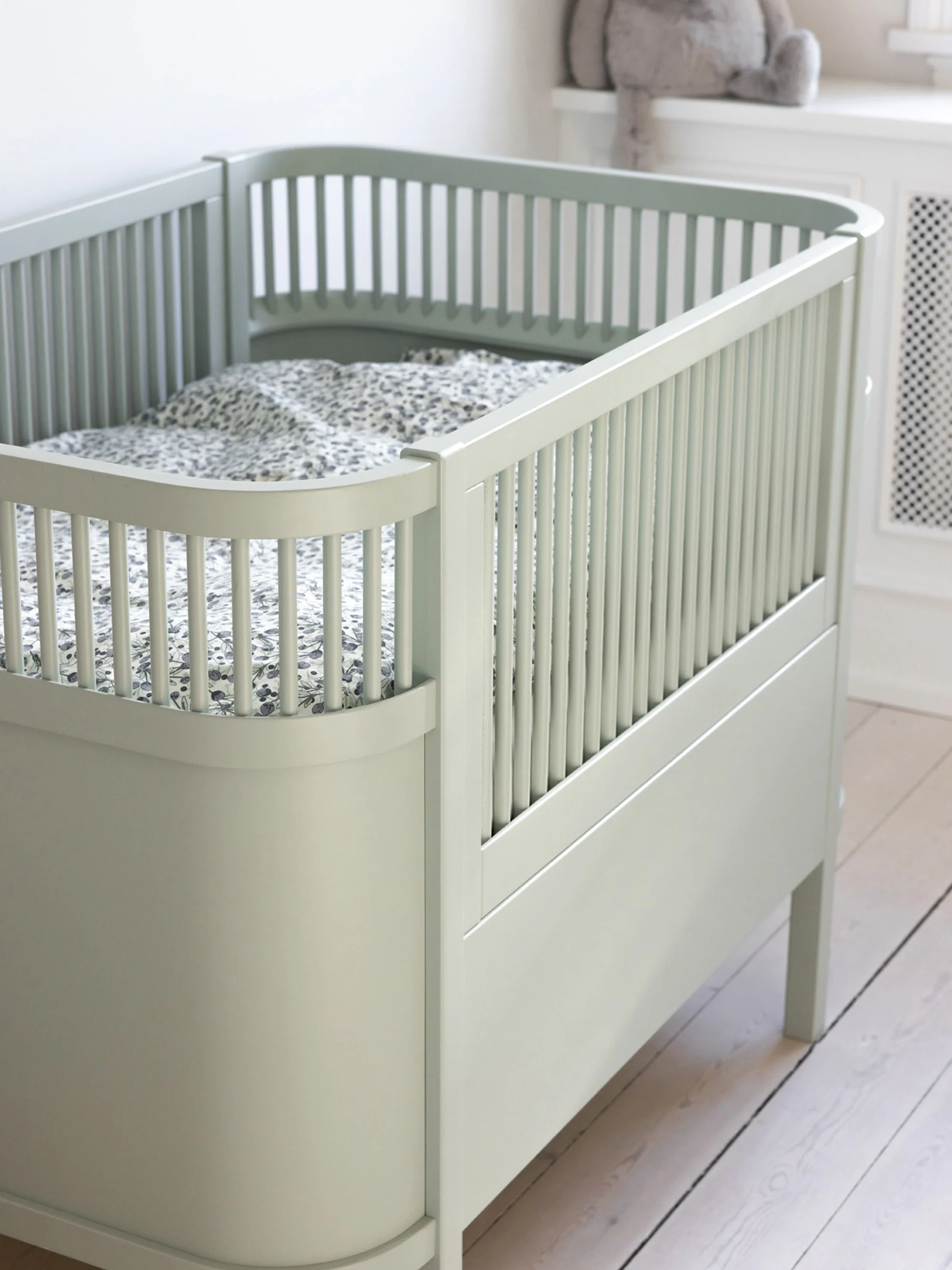 Uitschuifbaar babybedje Baby & Jr. van beukenhout, 70 x 110/150 cm