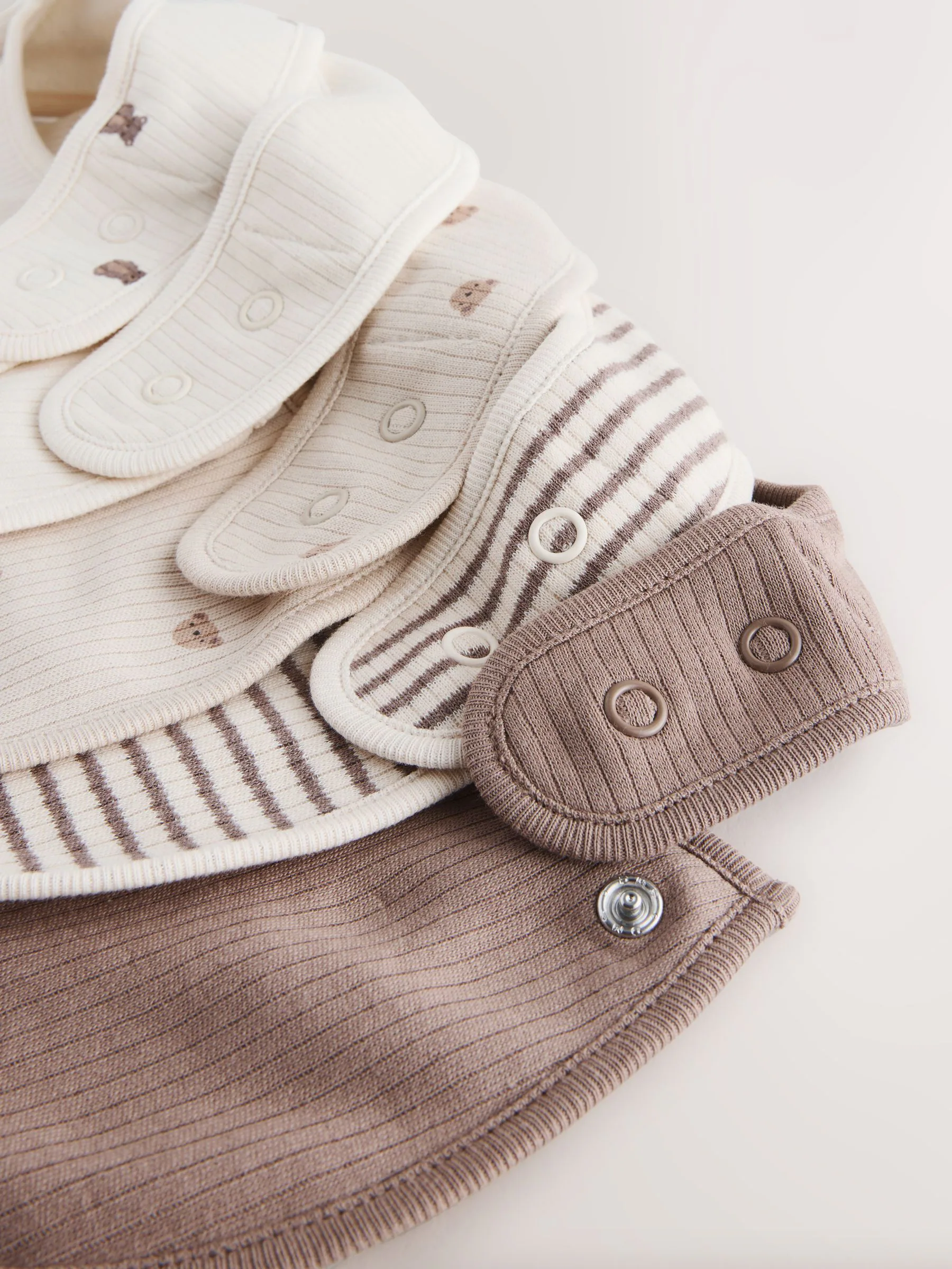 Bruin - Verpakking met 5 babyslabbetjes