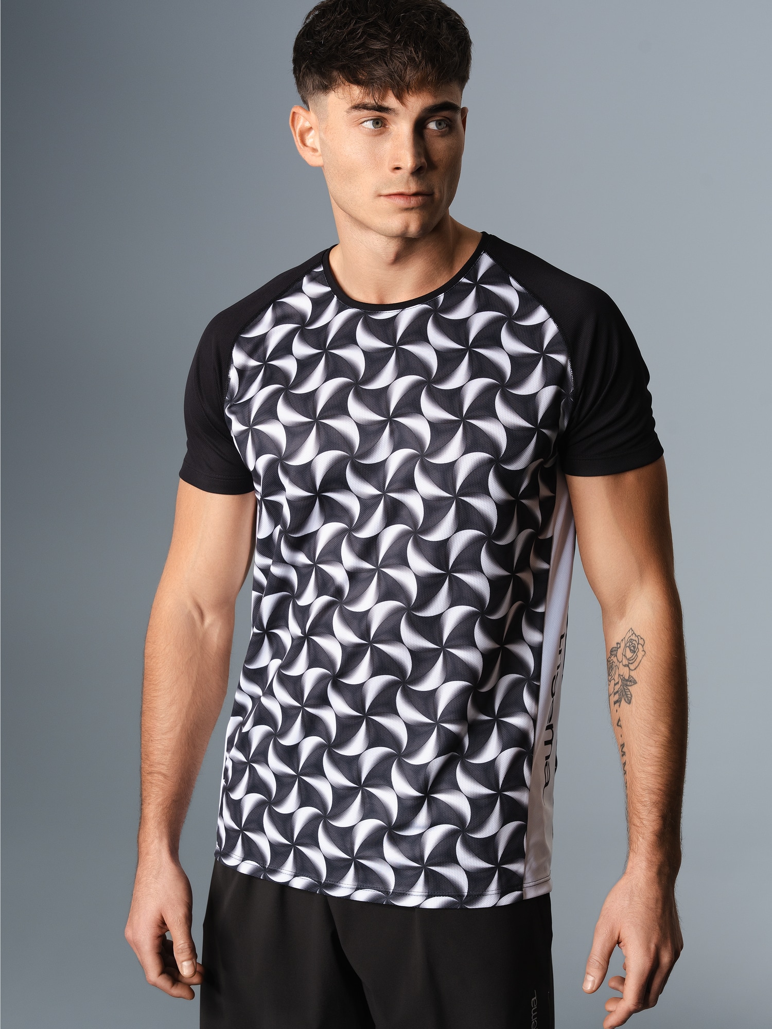 Sport T-Shirt aus atmungsaktivem COOLMAX®-MaterialSchwarz