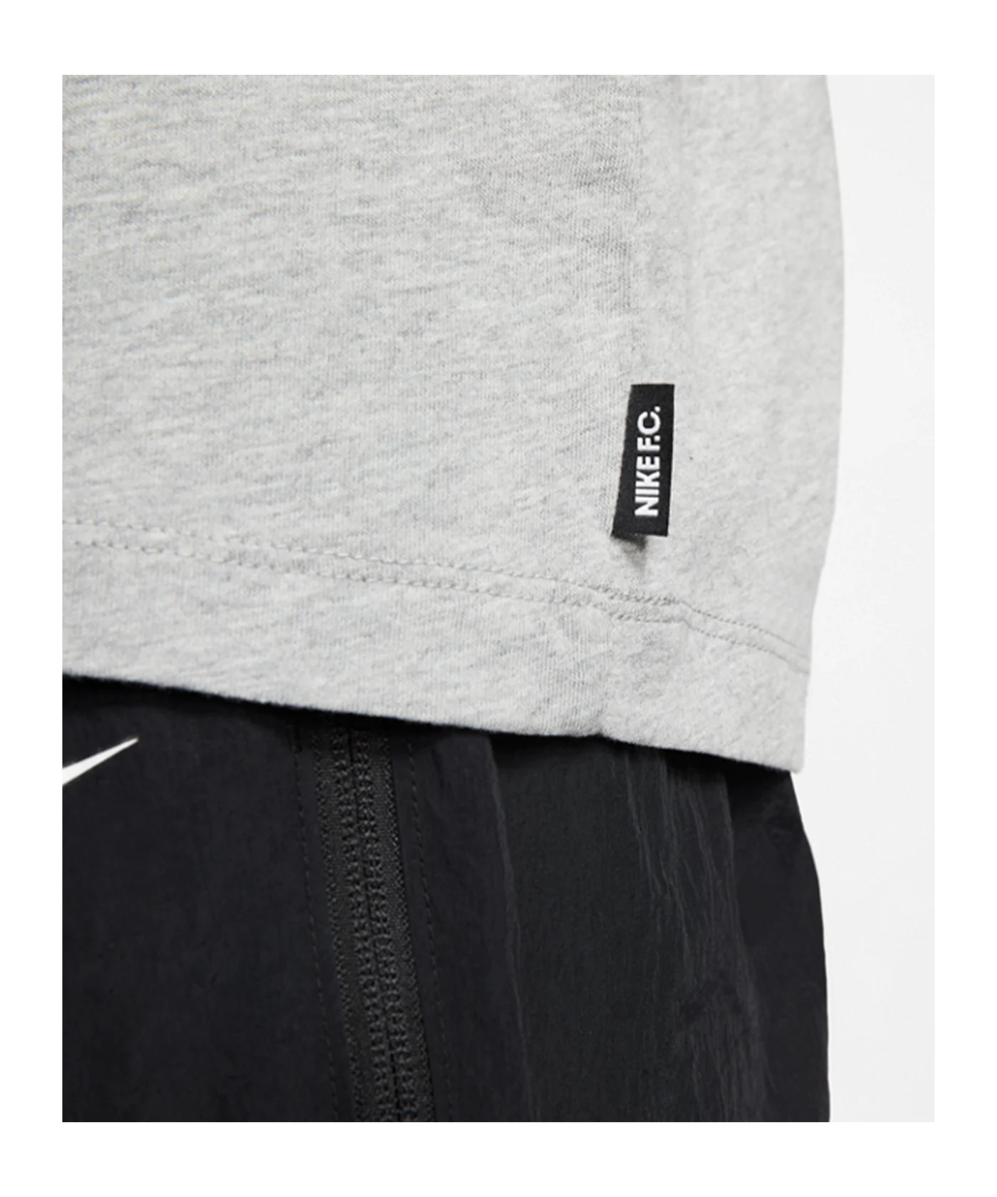 Nike F.C. Essential T-Shirt Grau Schwarz F063