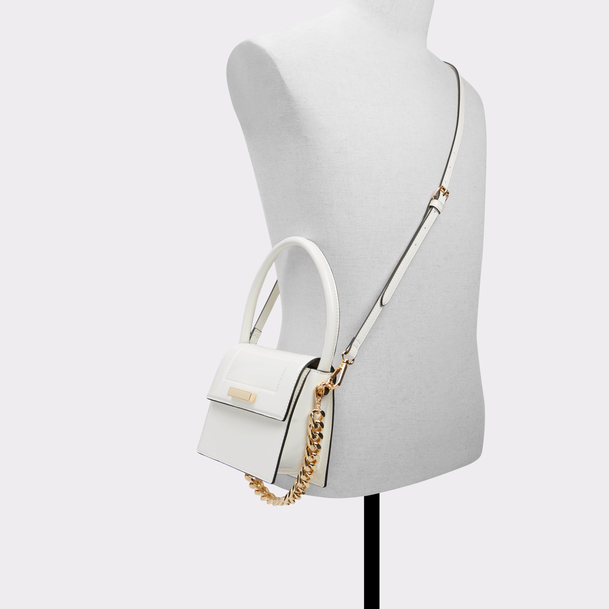 Quinlynx White Women Top Handle Bags