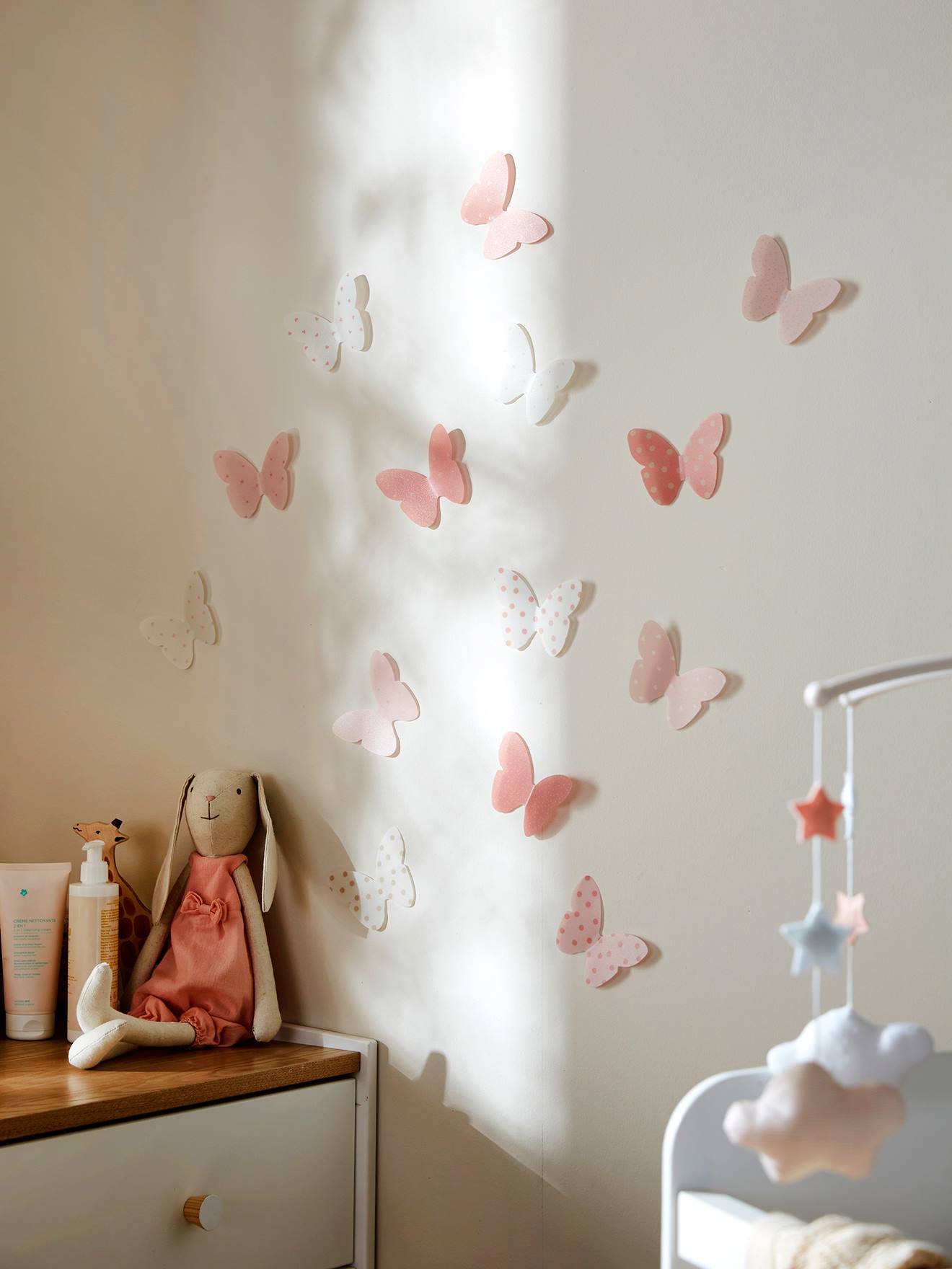 Conjunto de 14 borboletas decorativas para meninas, estampa rosa claro.