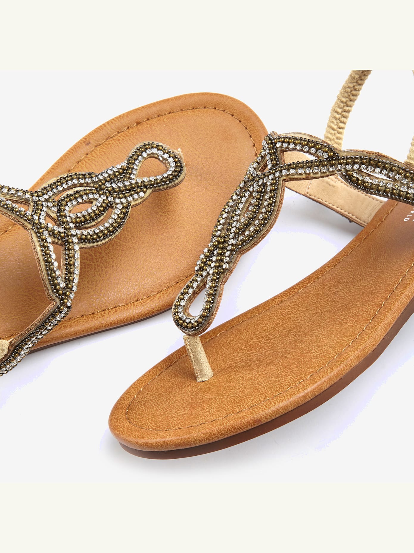 Tongs ornées de petites pierres fantaisie