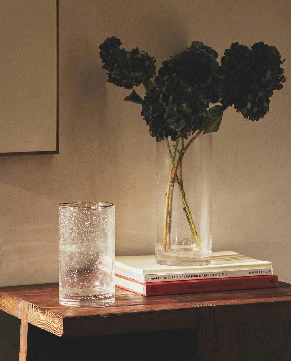 VASO COM BORDA DOURADA