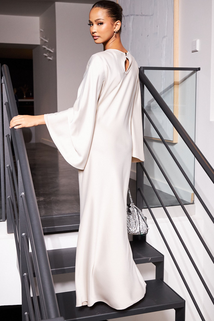 Robe ample satinée beige