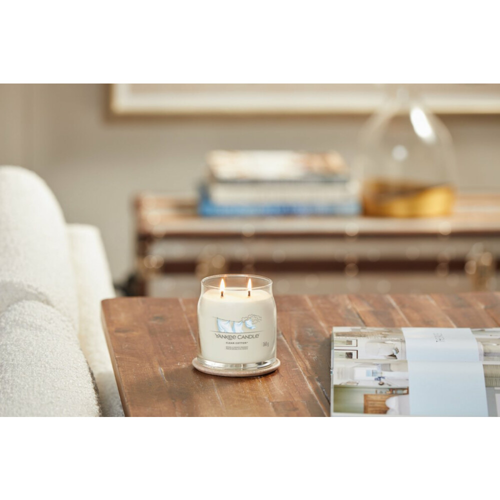 Yankee Candle Geurkaars Medium Jar Clean Cotton368 gr