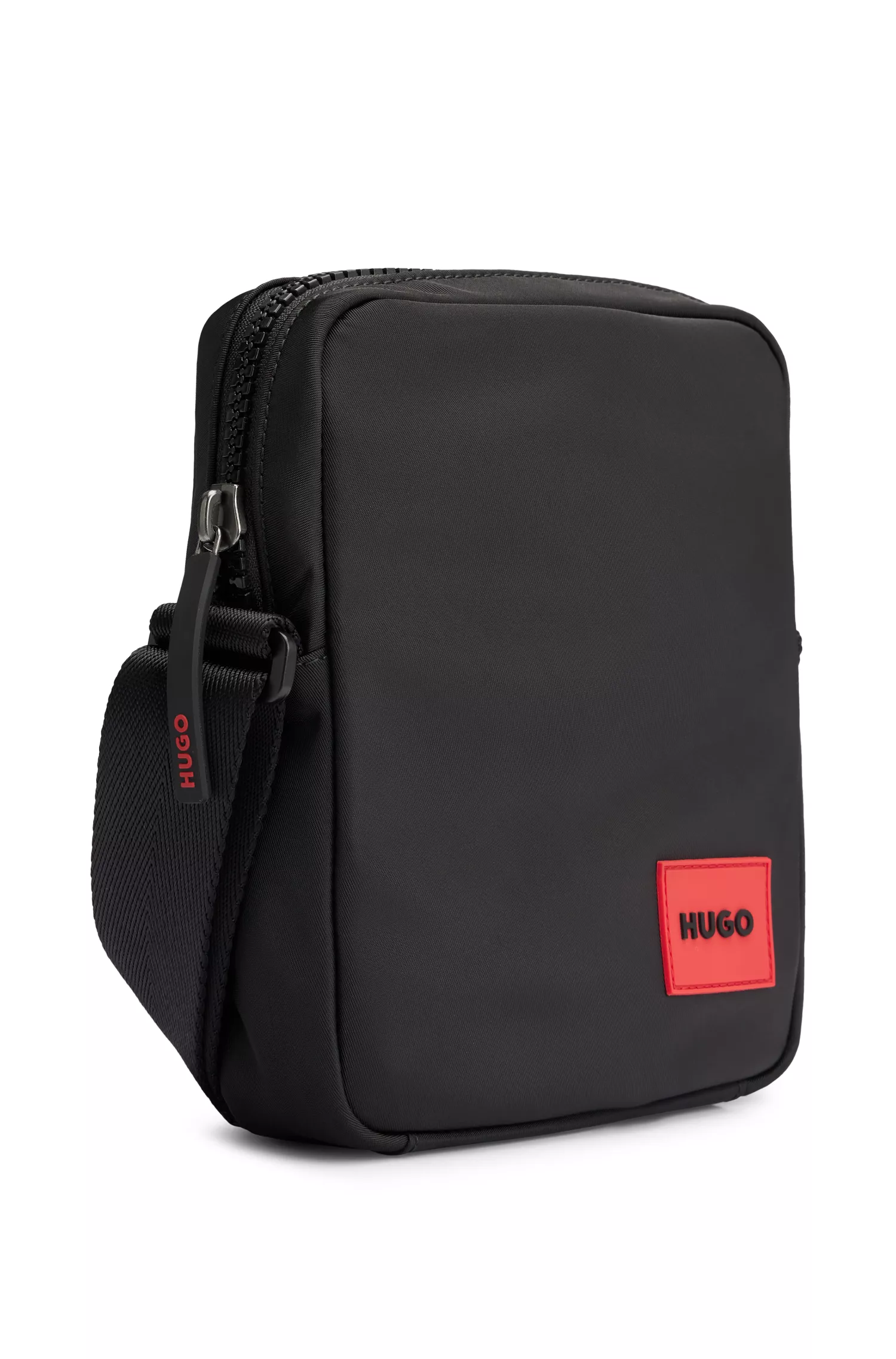 Bolsa HUGO Red-Reporter com etiqueta de borracha vermelha com o logotipo.