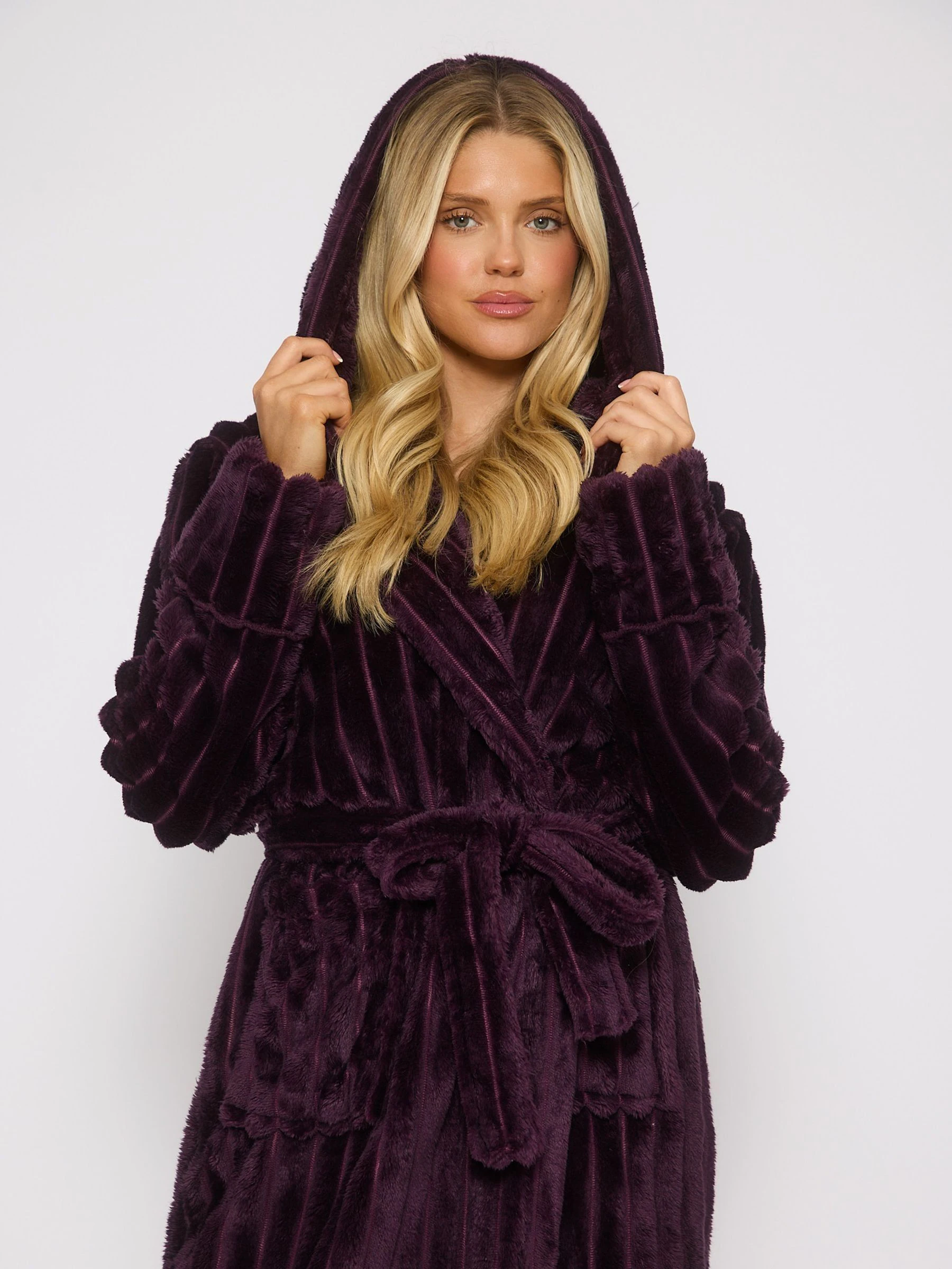 Paars - Loungeable Plush Ridged Fleece Midi Hooded Dressing Gown