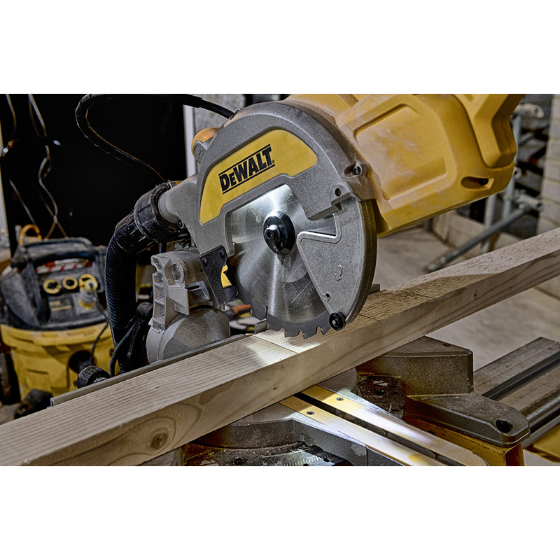 DeWALT DWS777-QS afkort-/verstekzaag 1.800W 216mm met XPS-indicator