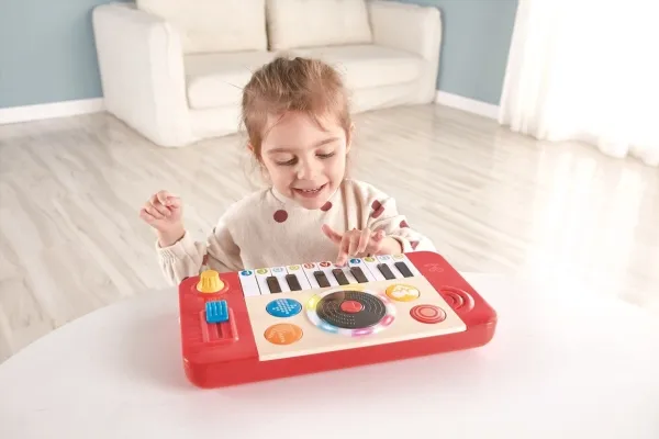 Hape DJ Mix & Spin Studio