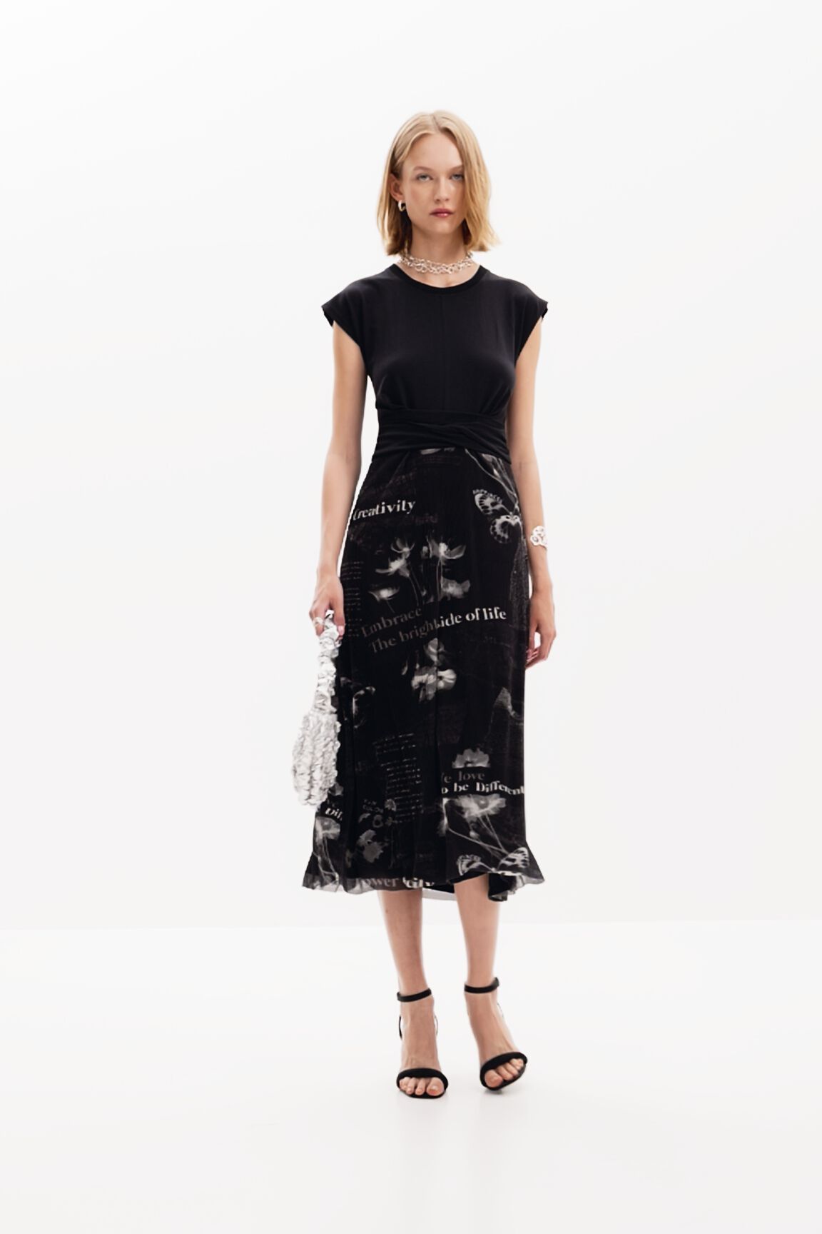 Vestido midi com texto