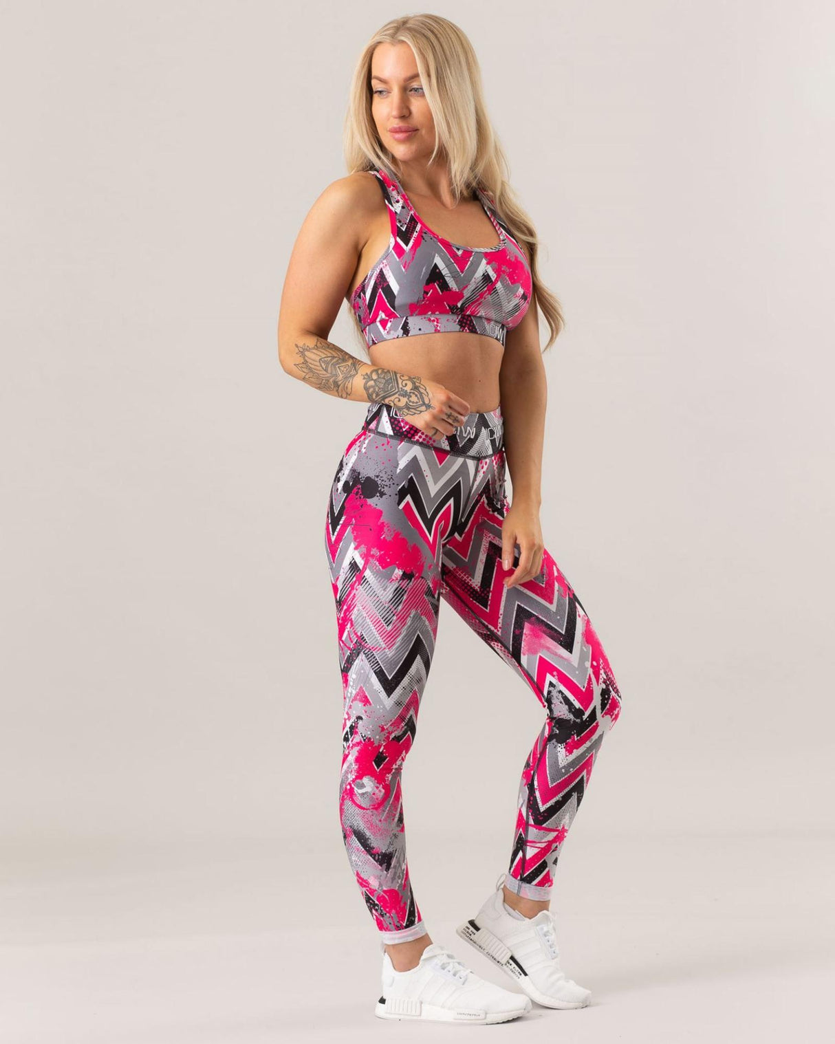 ICIW<br>Zigzag Pink Tights WM