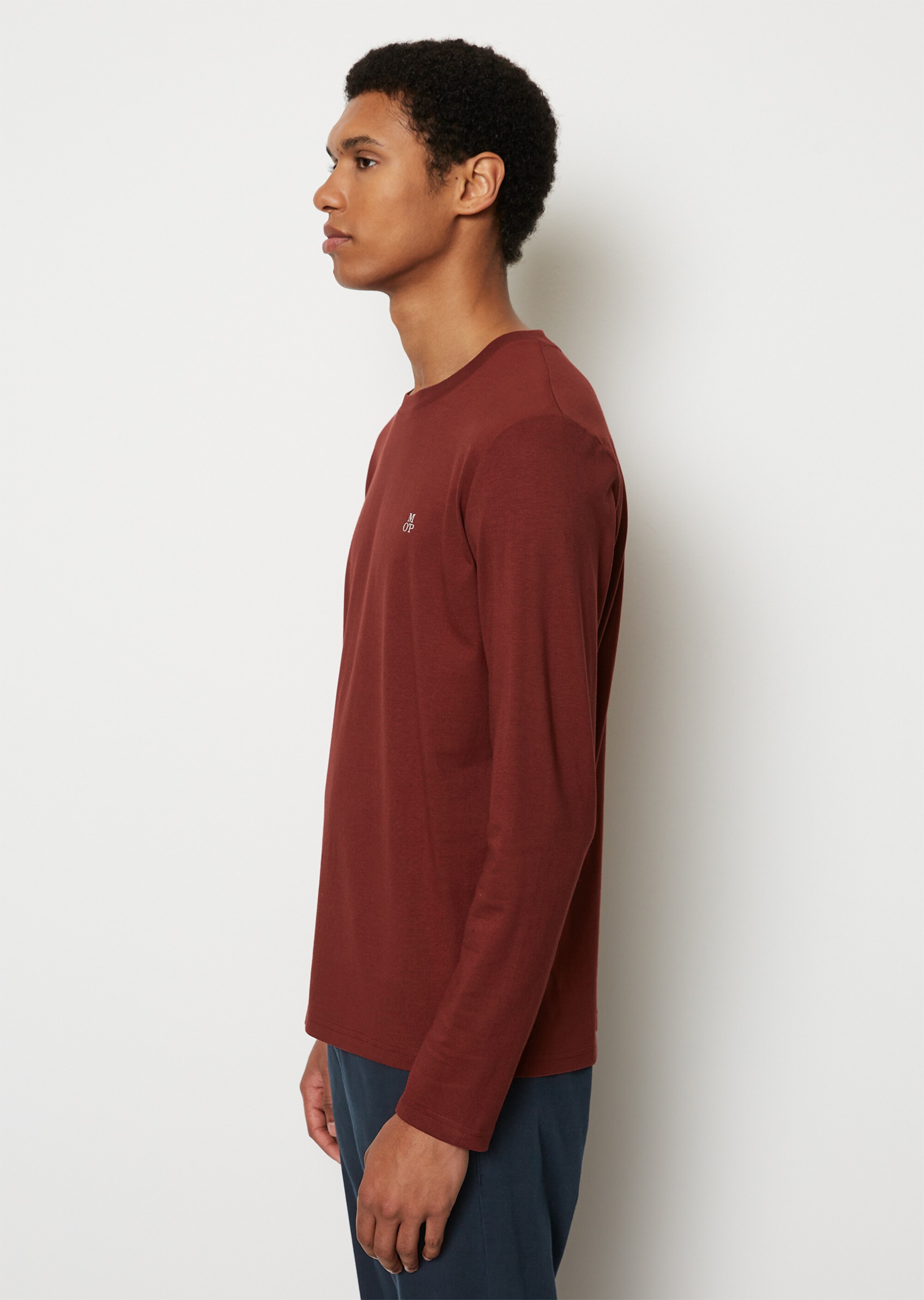 Longsleeve shaped aus reiner Bio-Baumwolle