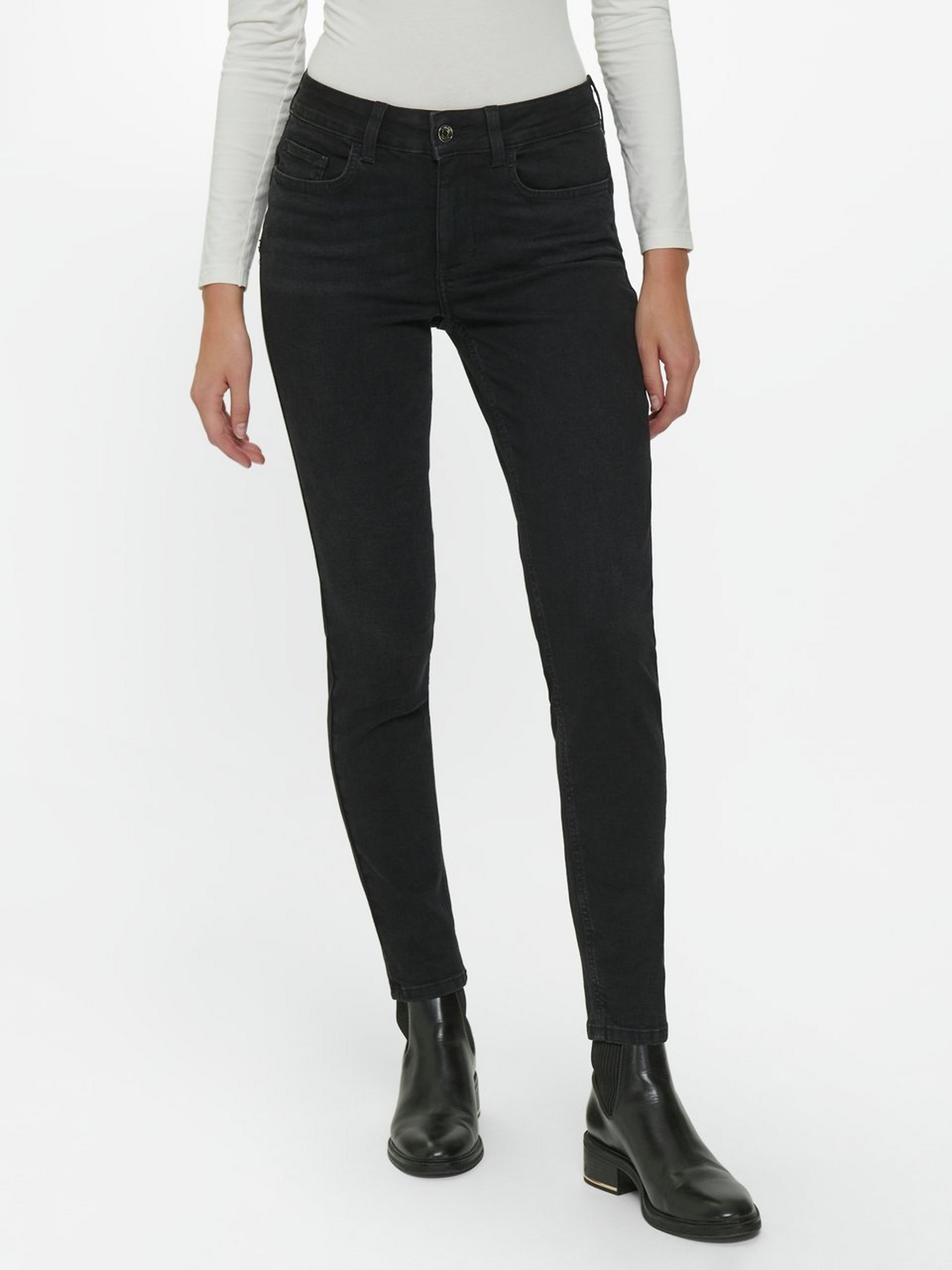„Skinny Fit“-Jeans