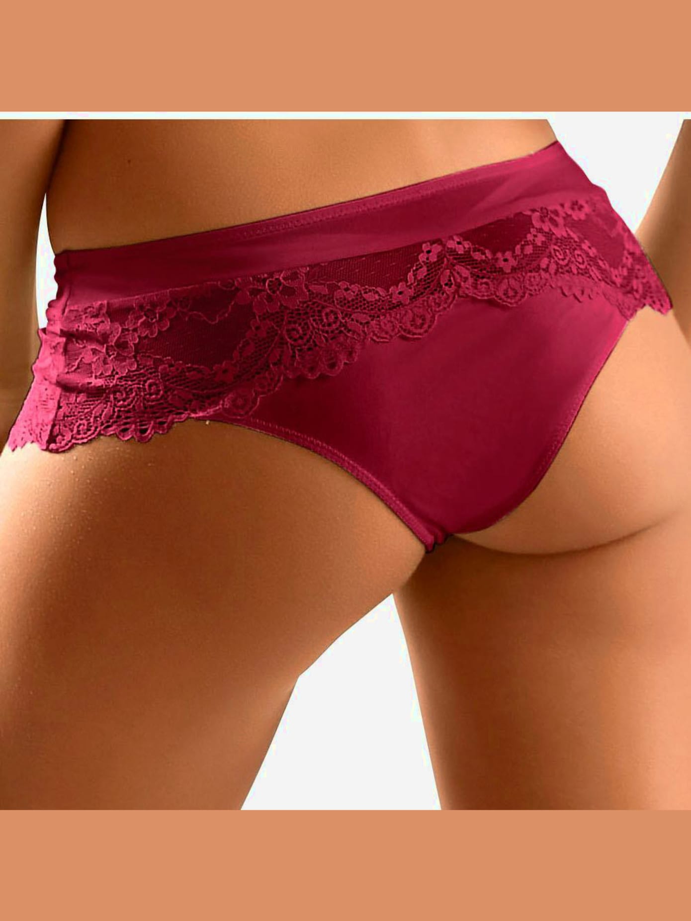 Panty féminin en dentelle délicate