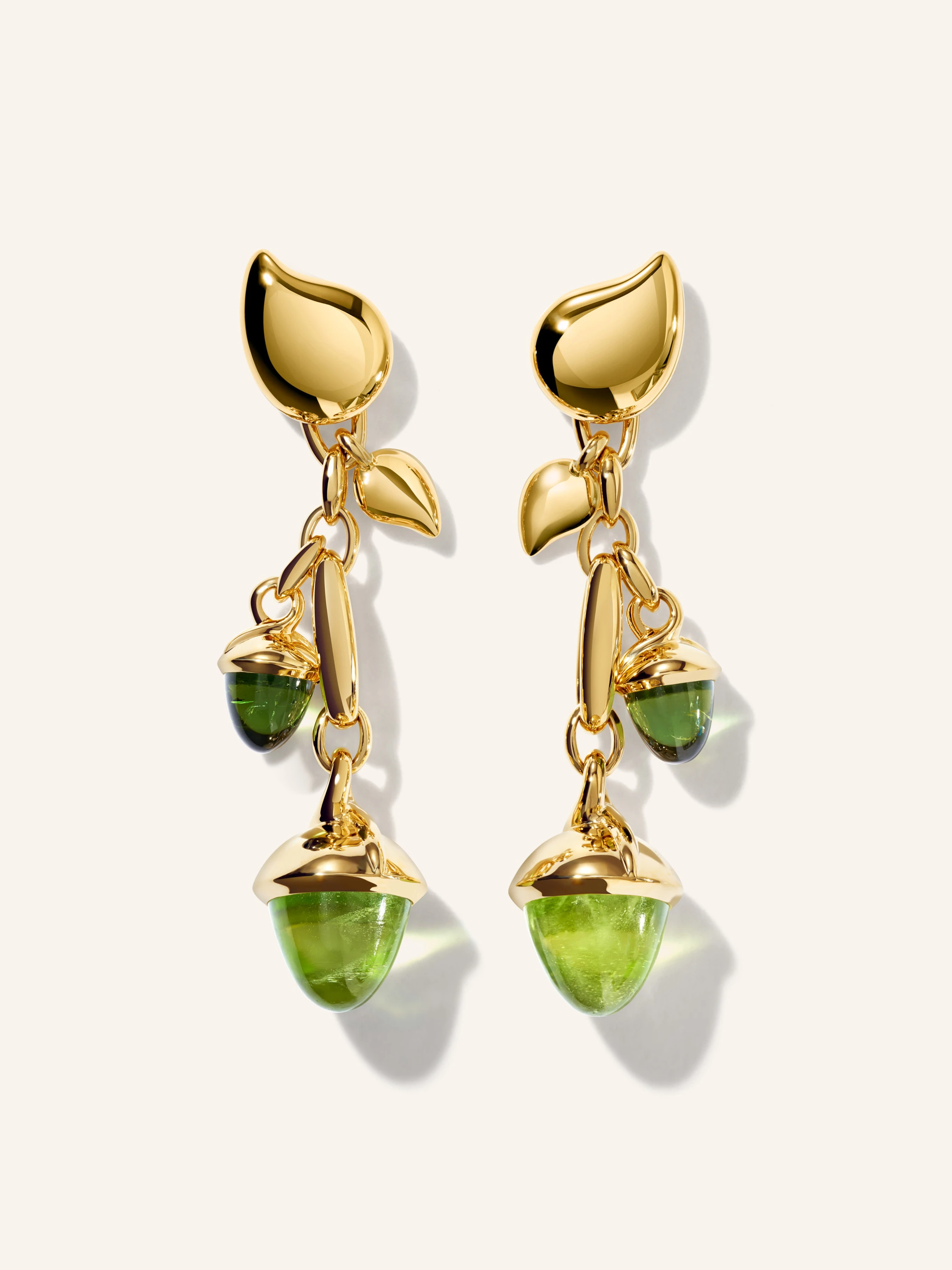 TAMARA COMOLLI Ohrringe OHRRINGE MIKADO DANGLING 2 ACORNS - 'RAINFOREST' 18K Gelbgold