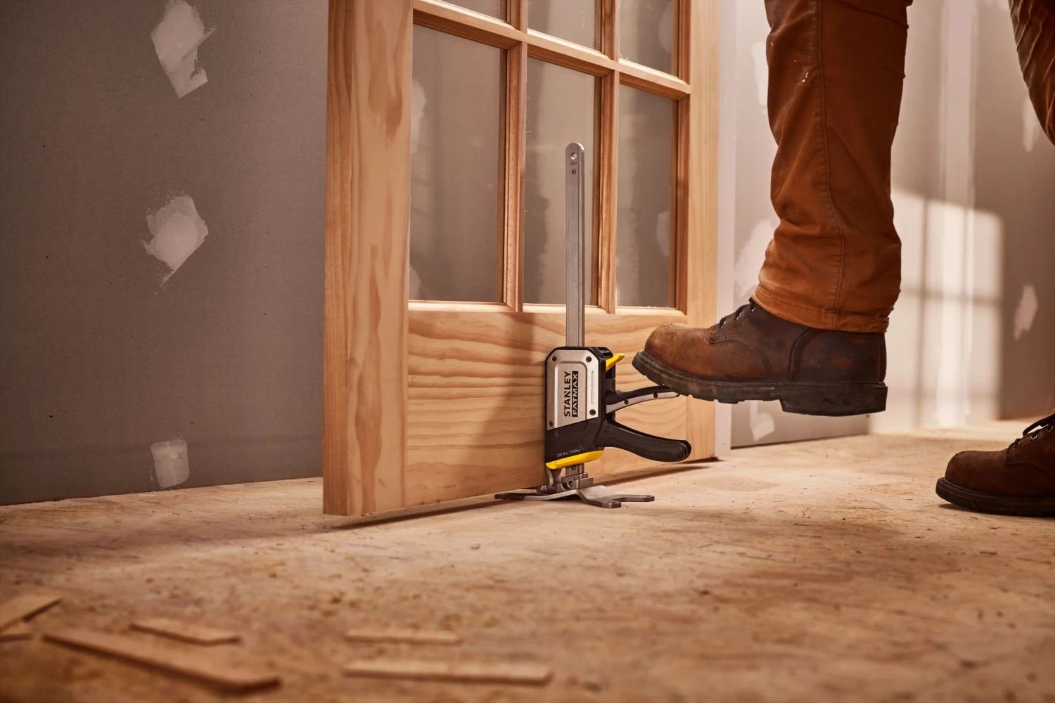 Stanley FMHT83550-1 FATMAX TradeLift Montagehulp - tot 150kg hefvermogen - 7-220mm