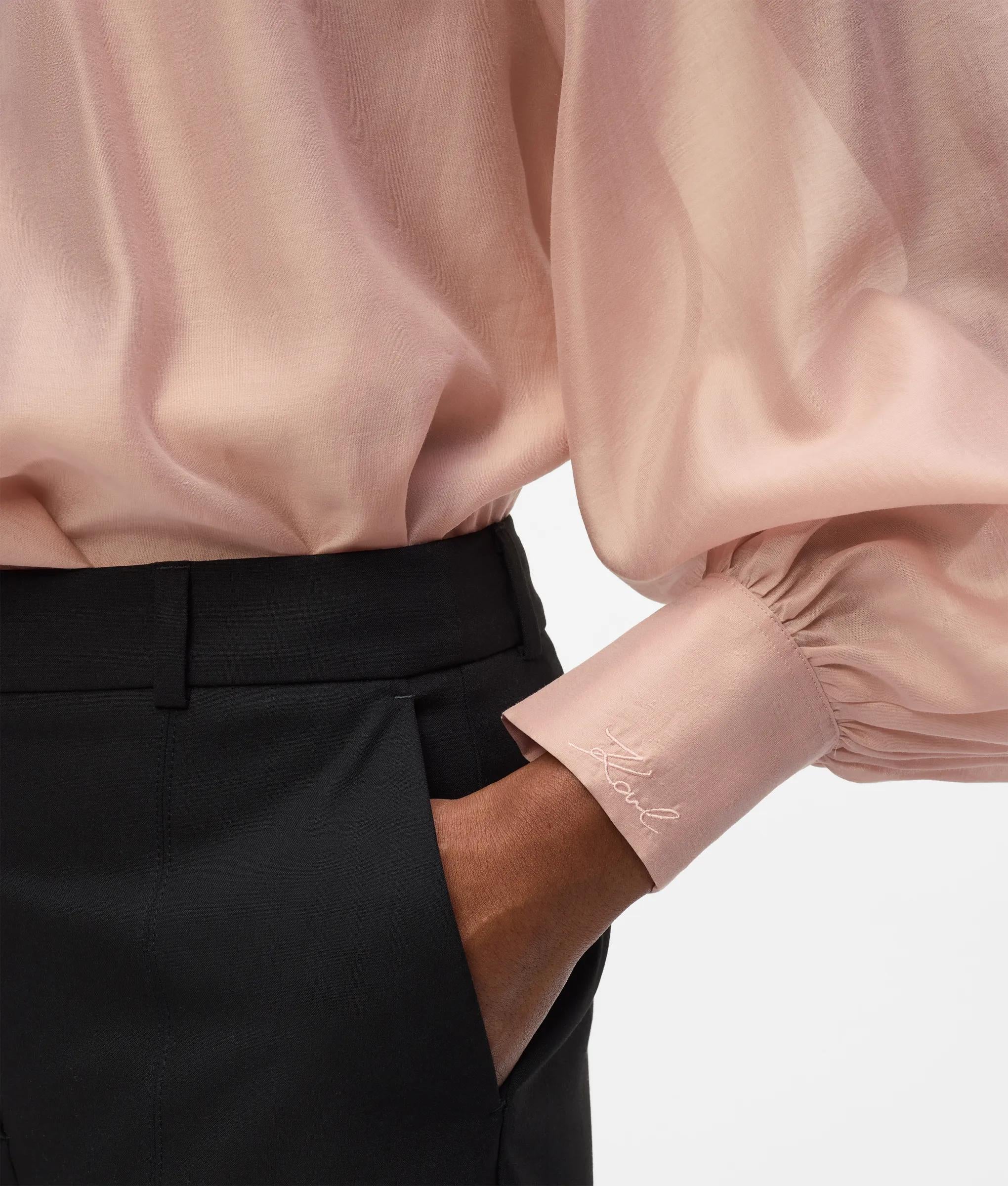 Blouse met samengebonden hals