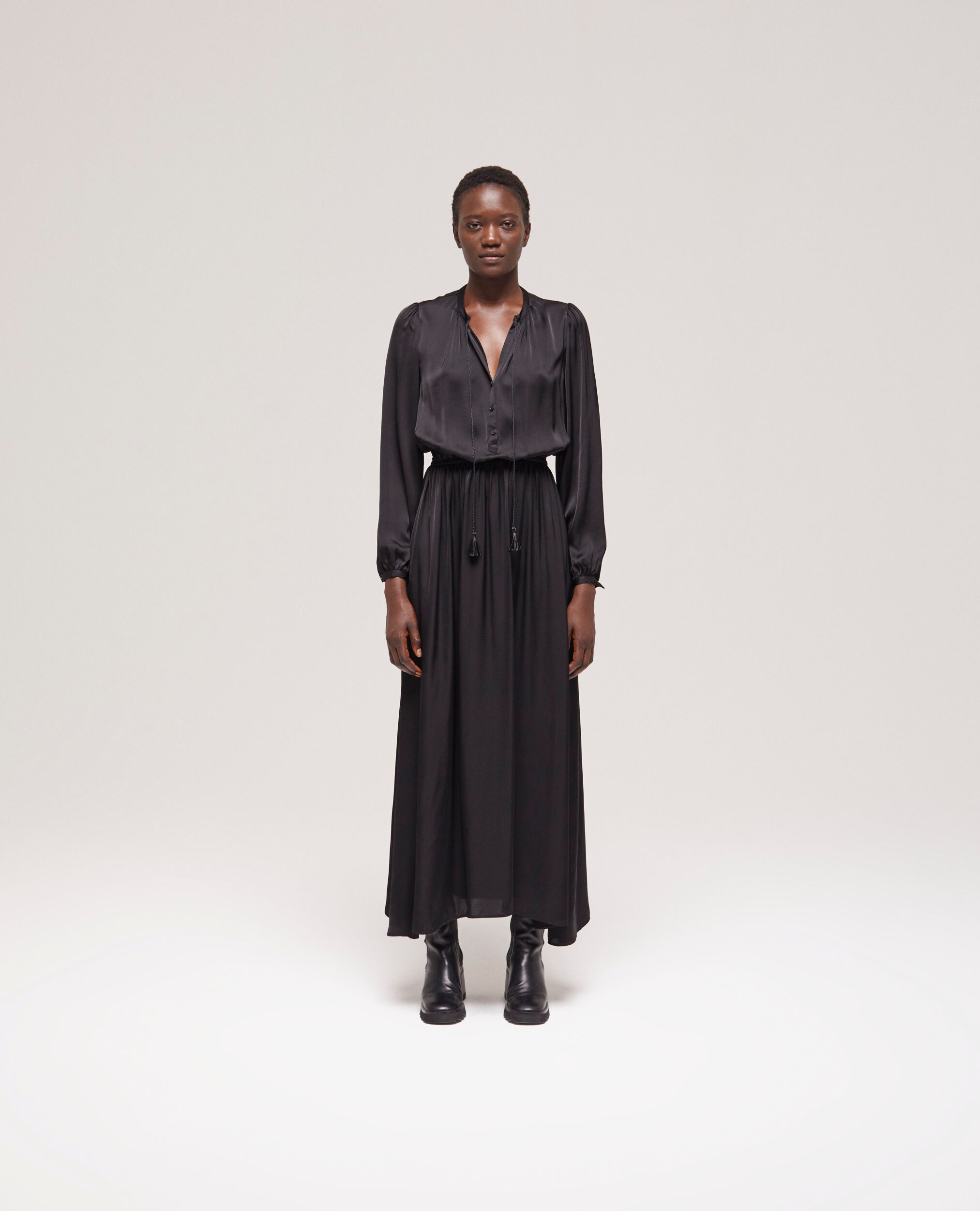 Robe longue noire