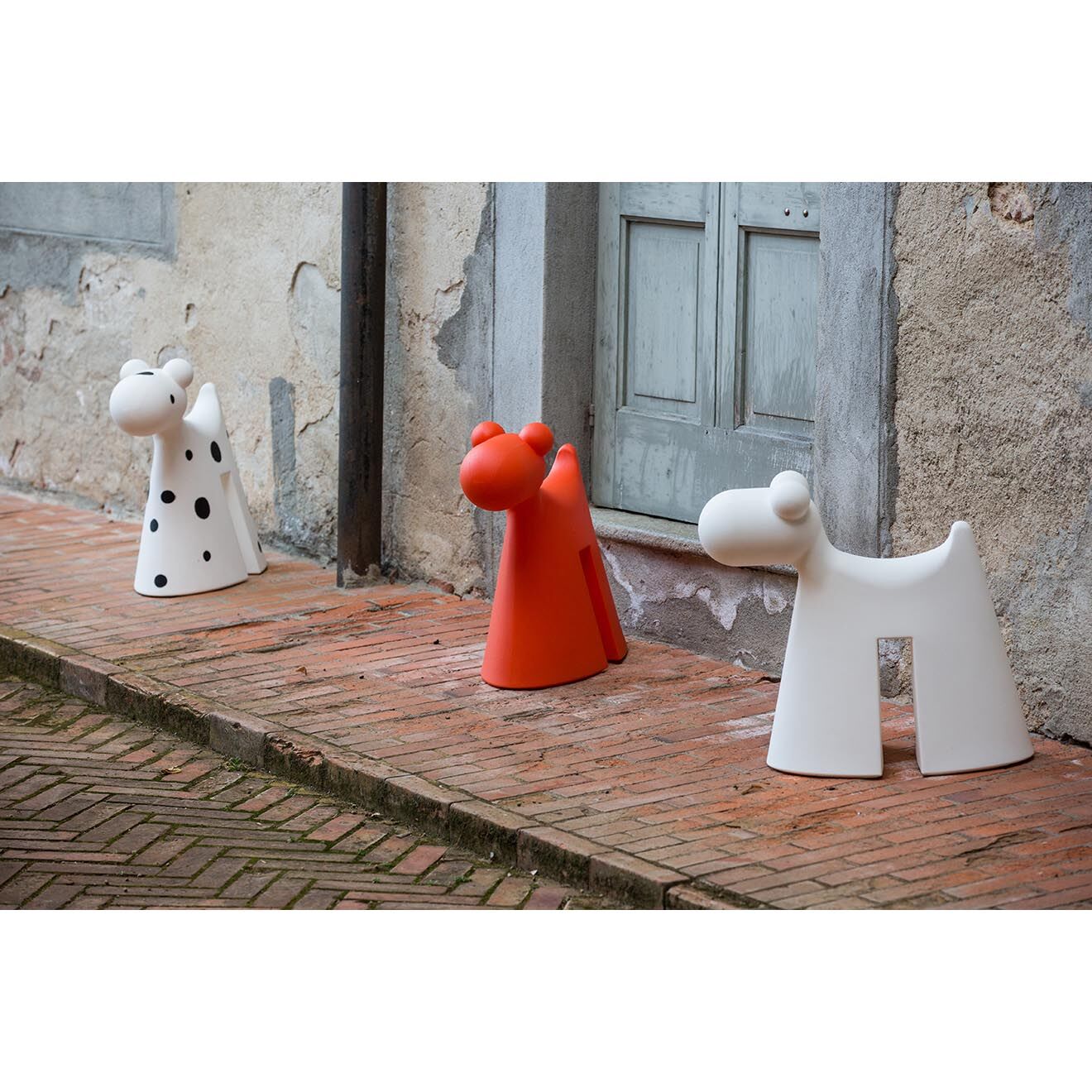 Serralunga Tabouret chien Design par Eero Aarnio corail - 60x55x27 cm