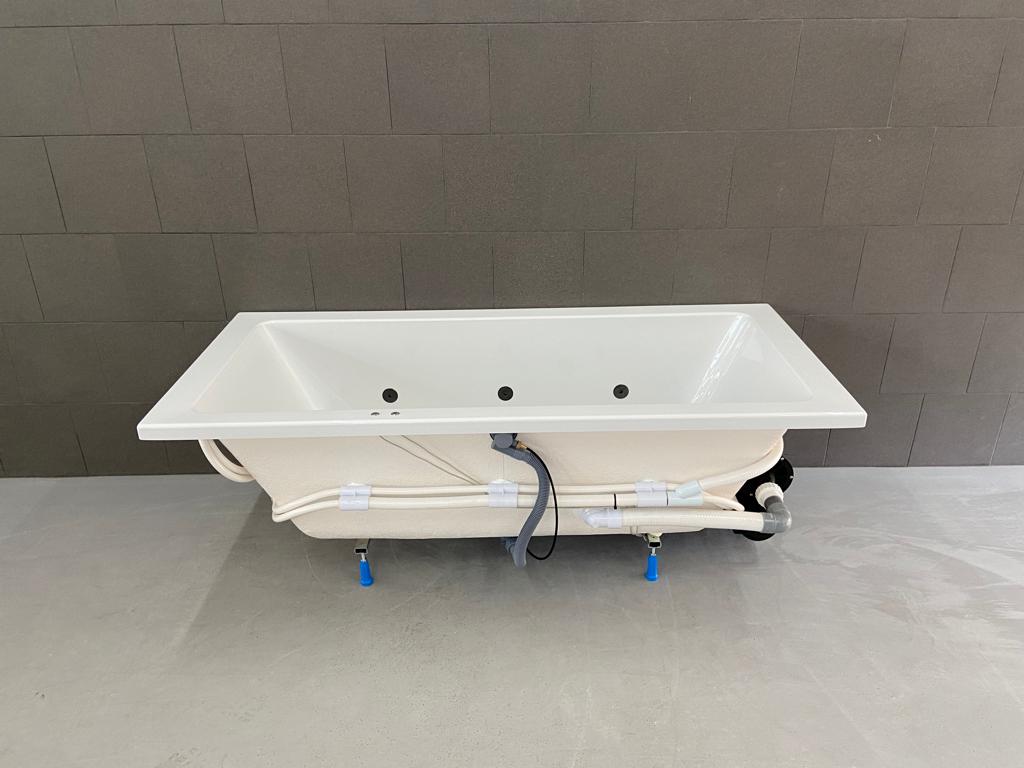 Lambini Designs Cube bubbelbad 190x90cm elektronisch 6 4 2 hydrojets en 12 aerojets zwart